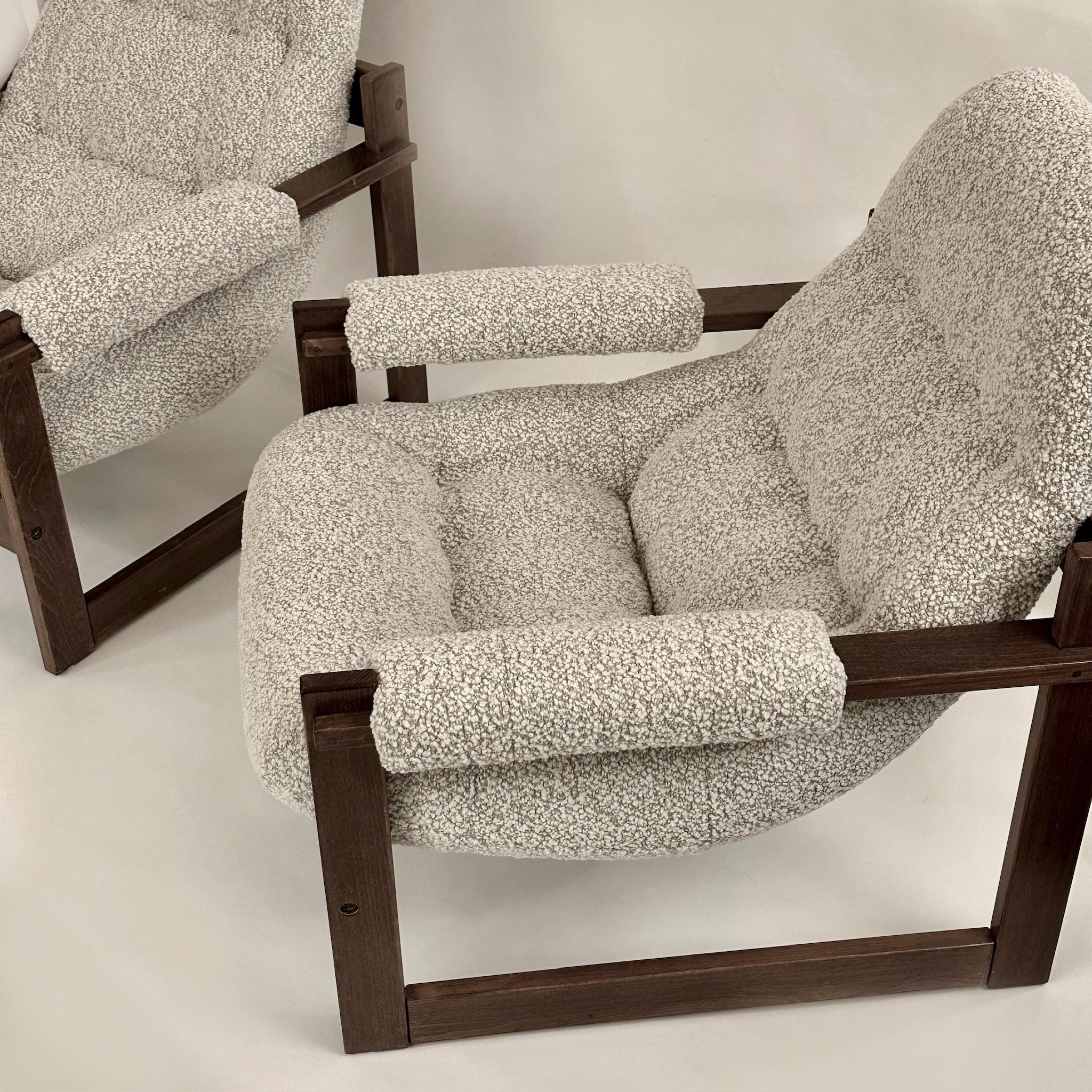 Pair of Brazilian Wood & Beige Wool Bouclè MP-163 Earth Chairs by Percival Lafer For Sale 2