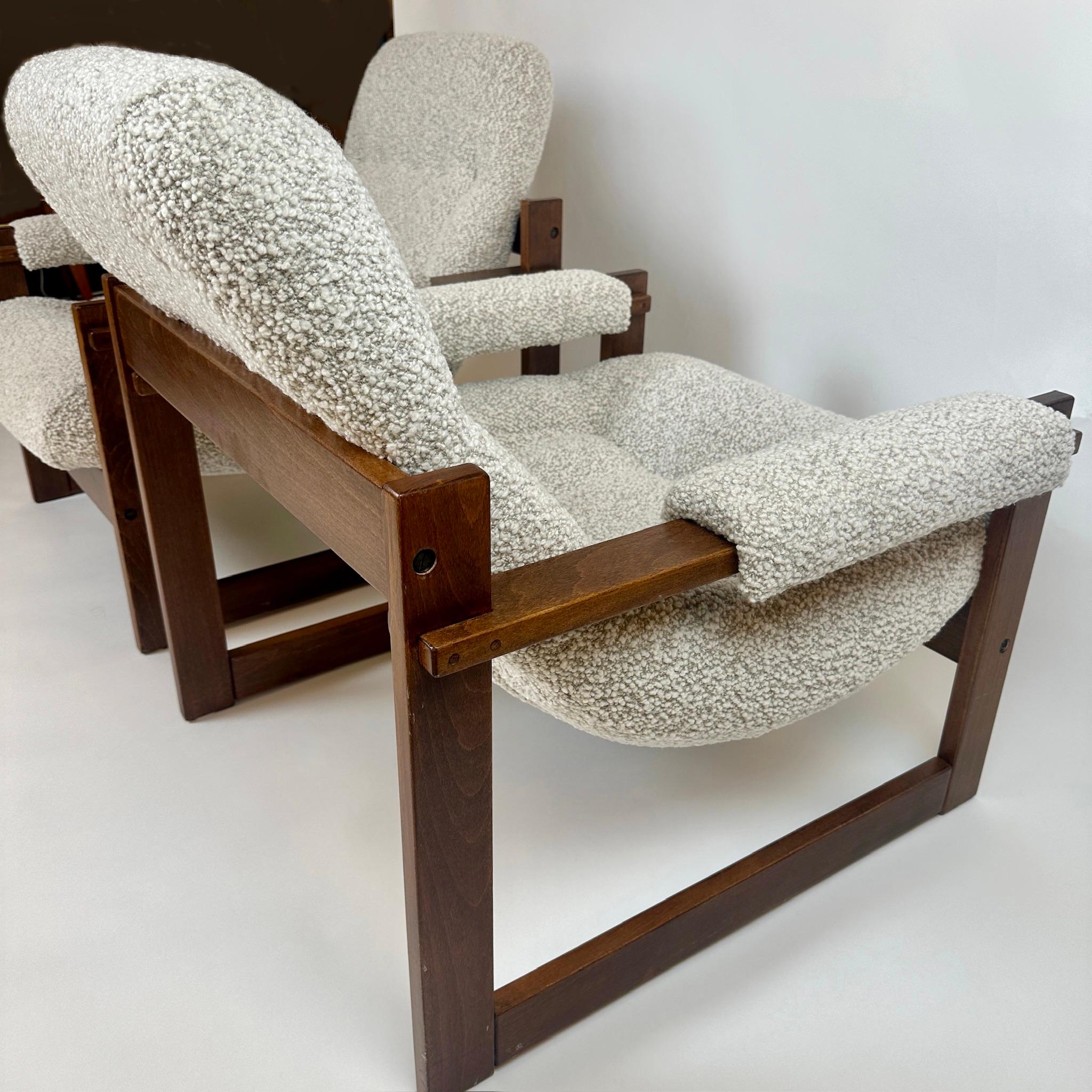 Pair of Brazilian Wood & Beige Wool Bouclè MP-163 Earth Chairs by Percival Lafer For Sale 3