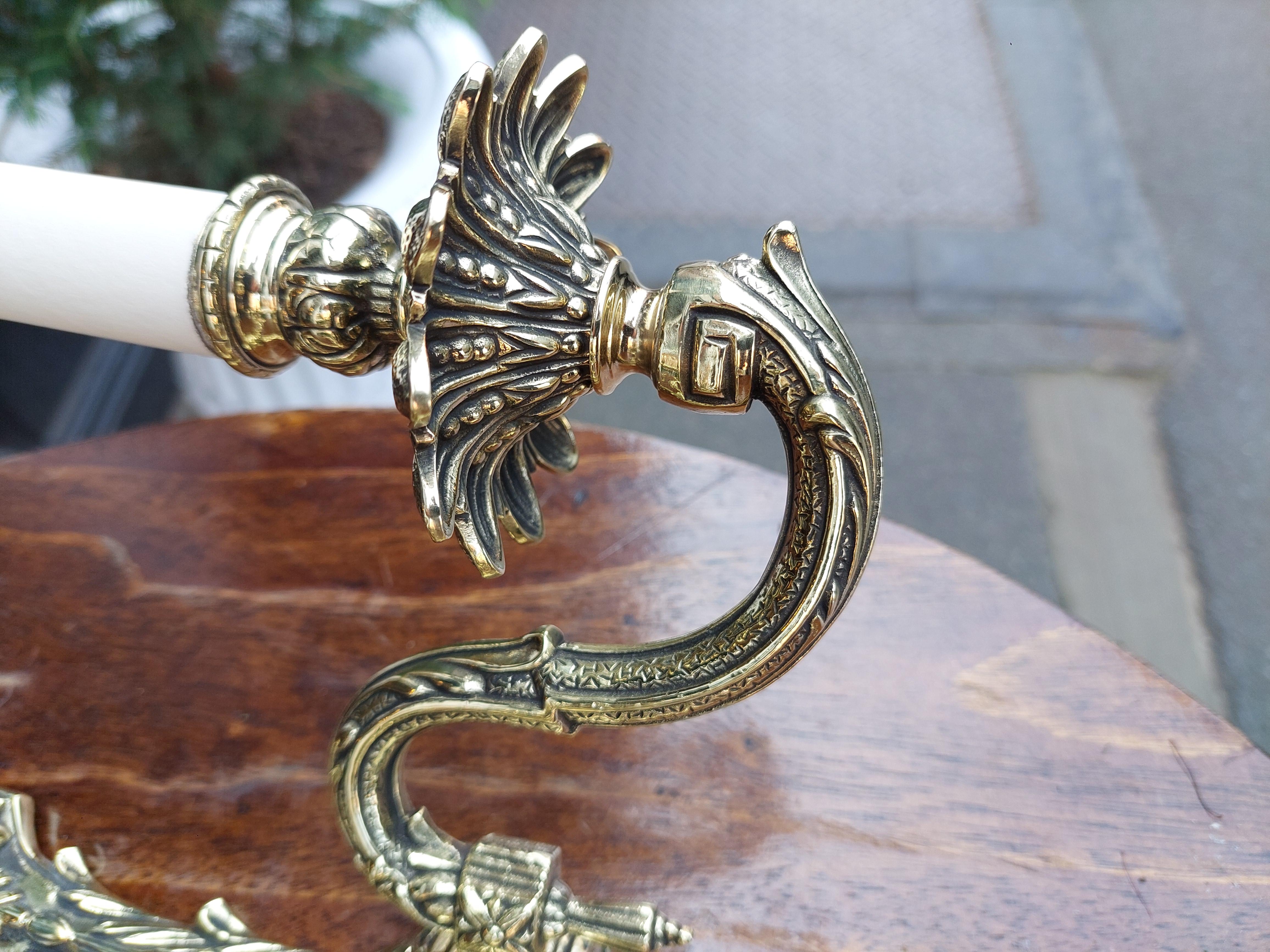 Début du 20ème siècle Pair of Brass Adam-Style Twin-Branch Wall Lights en vente
