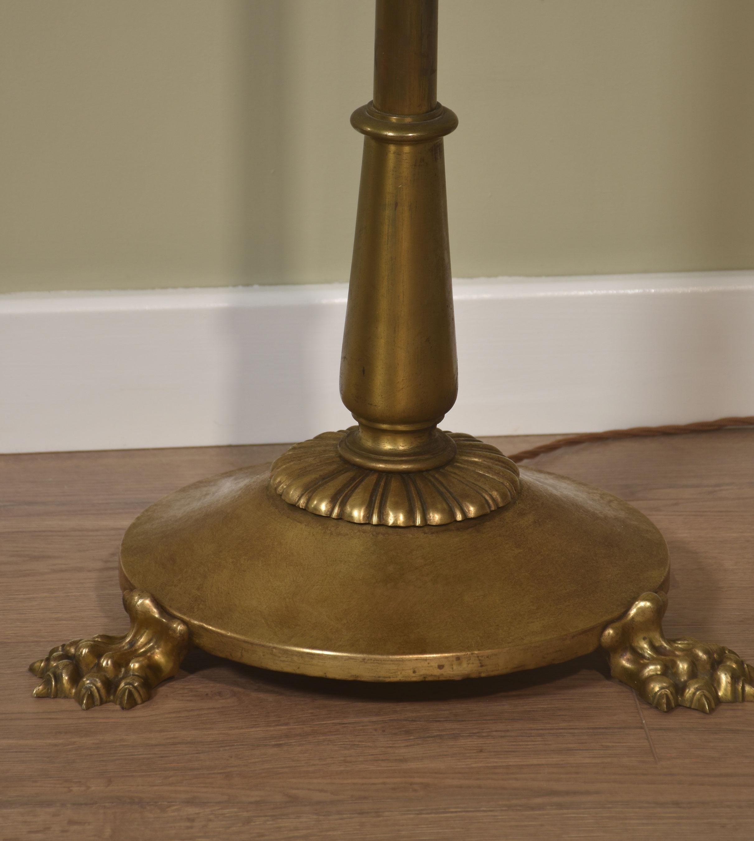 20ième siècle Paire de lampes de lecture ajustables en laiton en vente
