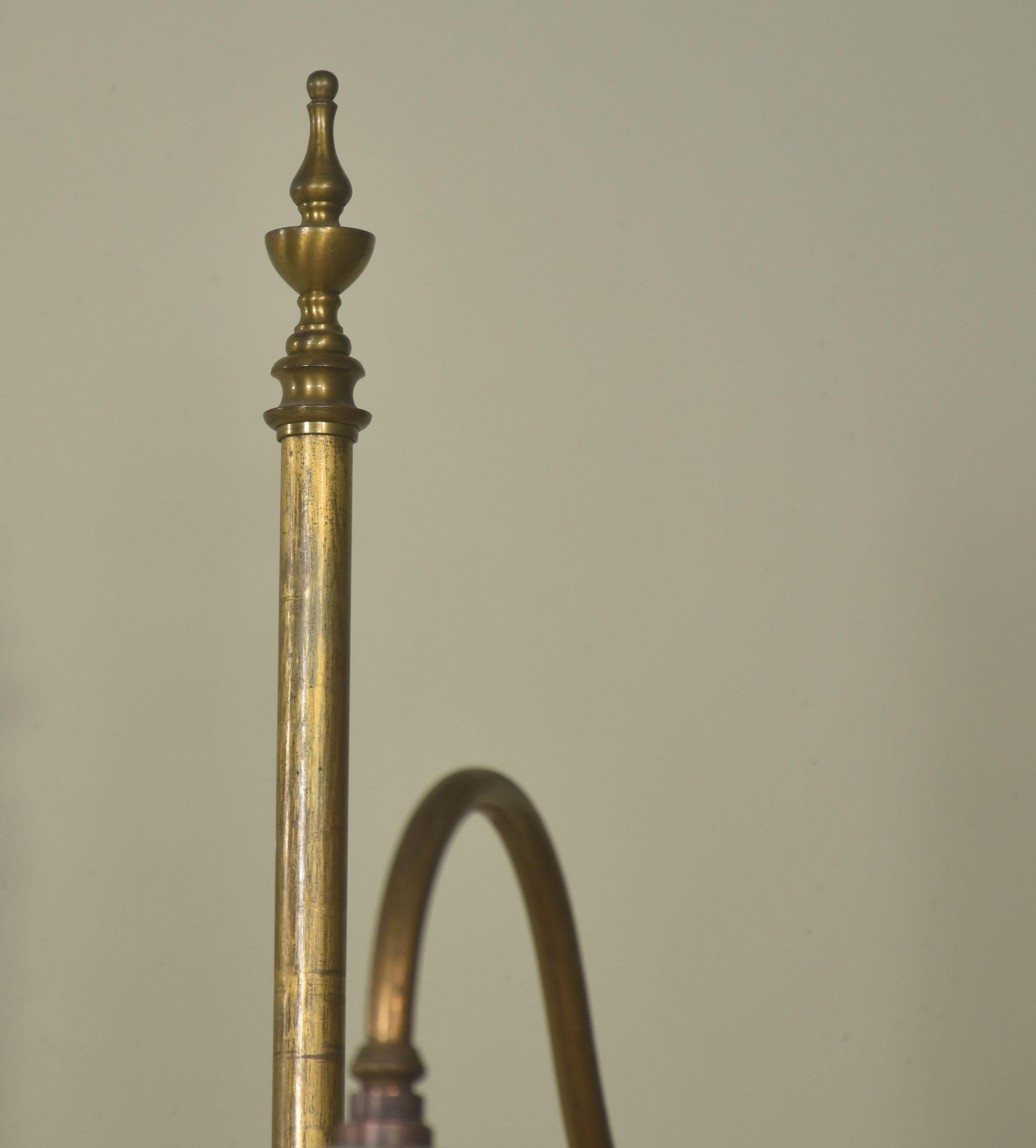Laiton Paire de lampes de lecture ajustables en laiton en vente