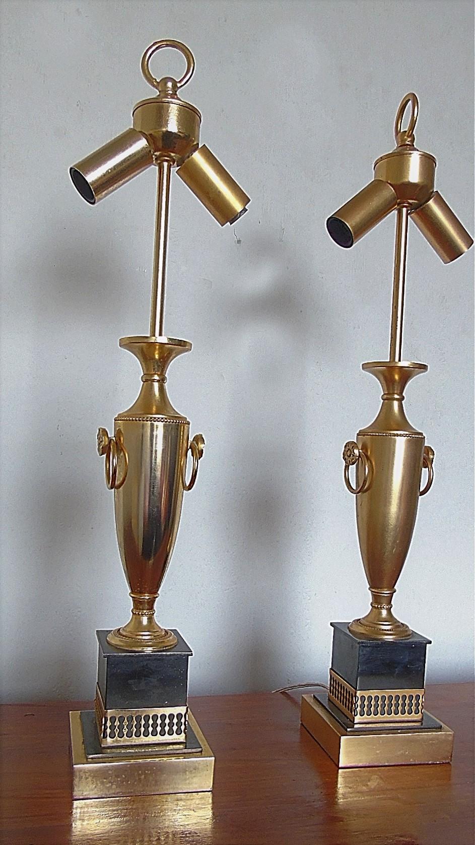 Pair of charming regency style brass 'vase' or 'amphora' table lamps.

Rewired, tested and ready for use. The lamps are to be used with two regular e14 Edison screw lightbulbs.

Belgium, 1960s.

Dimensions:

Height 50cm/20