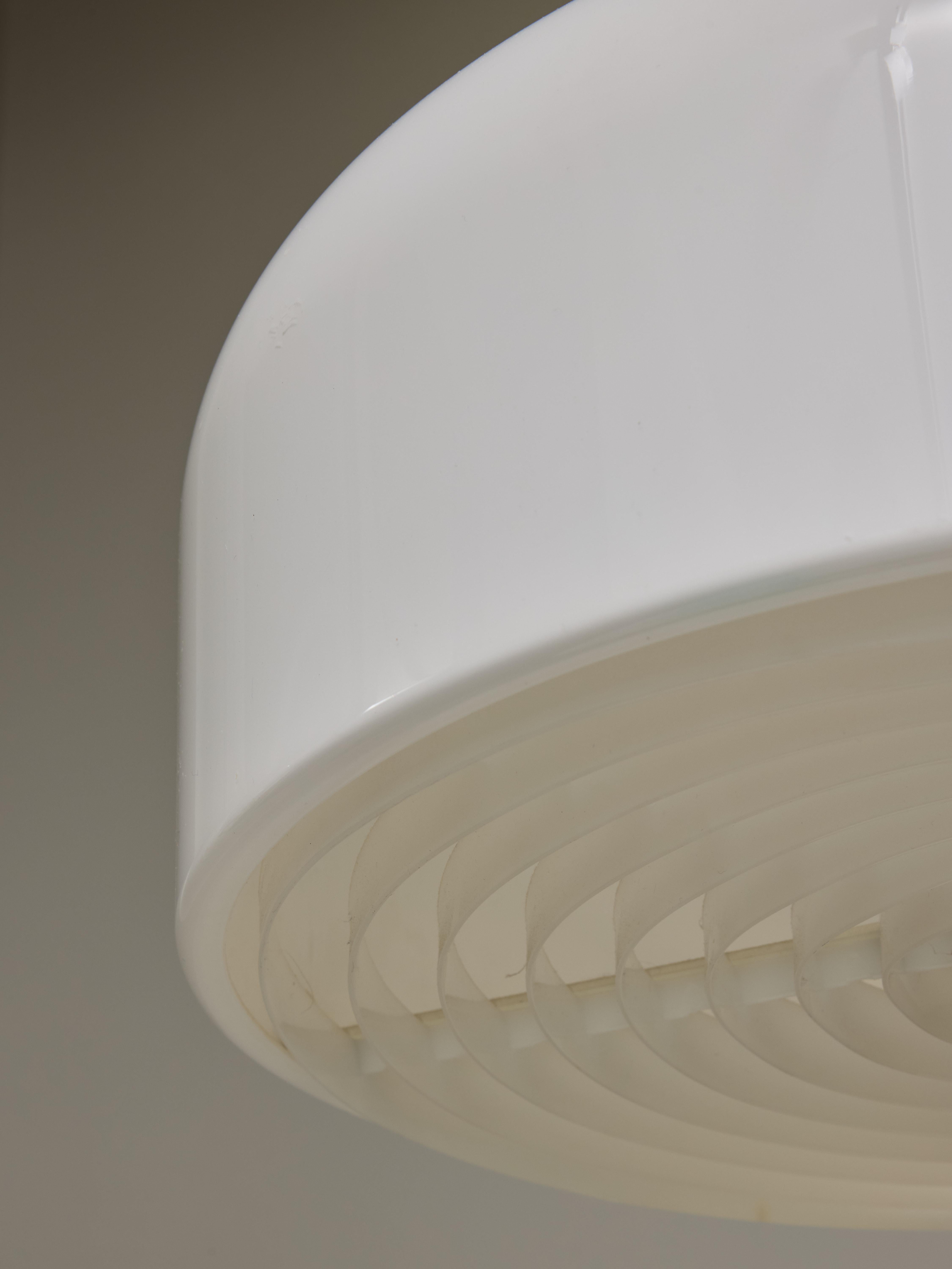 Paar Knubbling-Tischlampen aus Messing und Acryl von Anders Pherson im Angebot 1