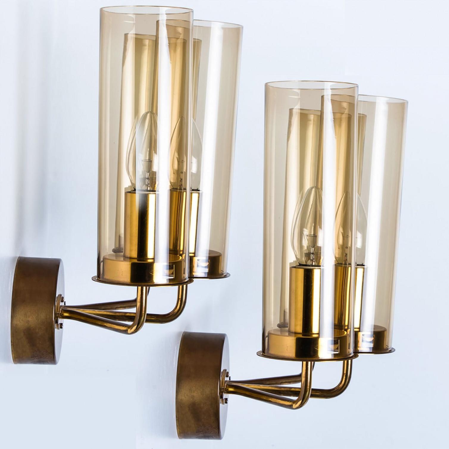 Pareja de apliques de latón y cristal ámbar de Jakobsson, 1960 Otro en venta