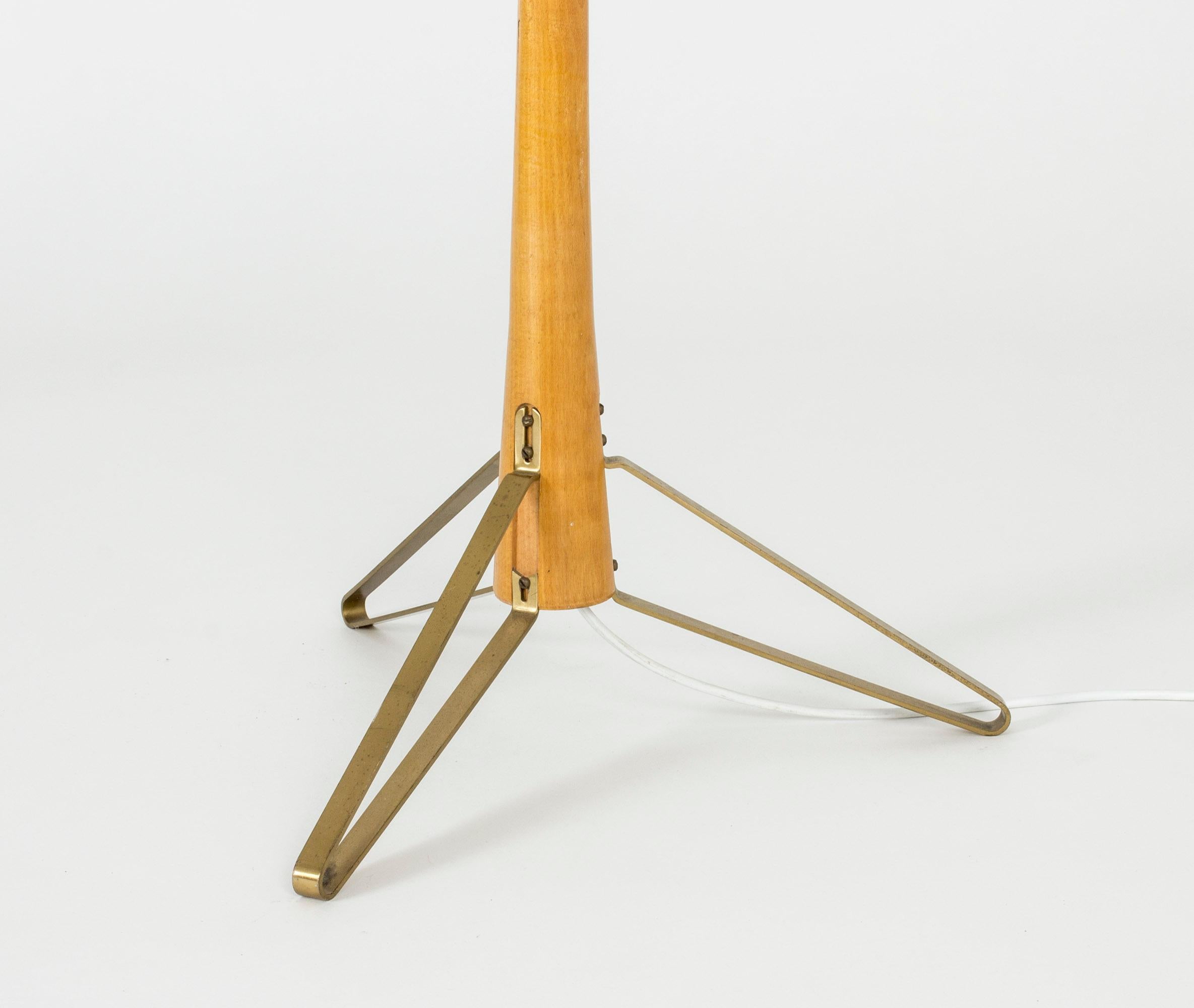 Pair of Brass and Beech Floor Lamps by Hans Bergström In Good Condition In Stockholm, SE