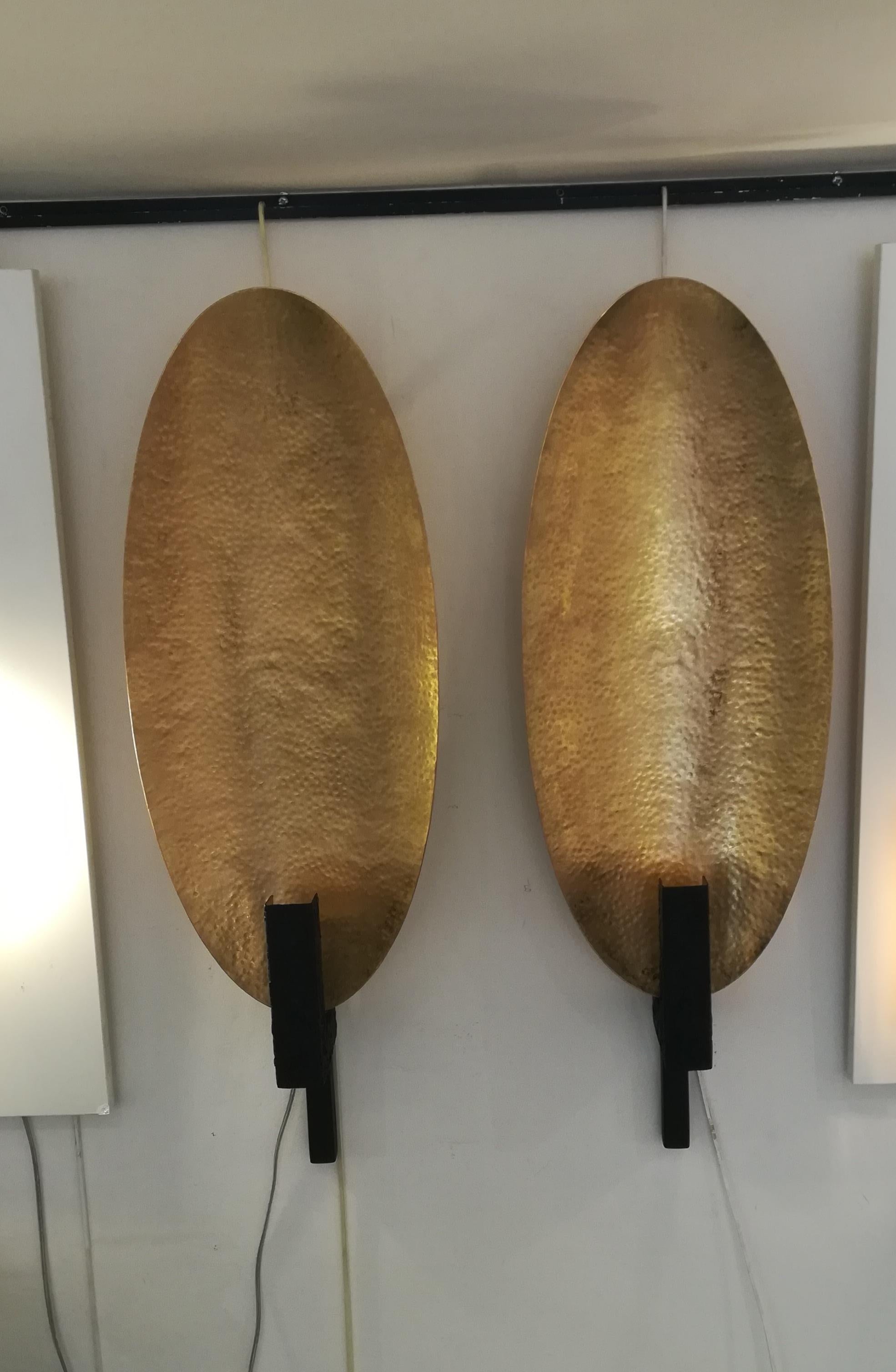 Paire d'appliques Ovale en laiton et métal peint en noir en vente 2