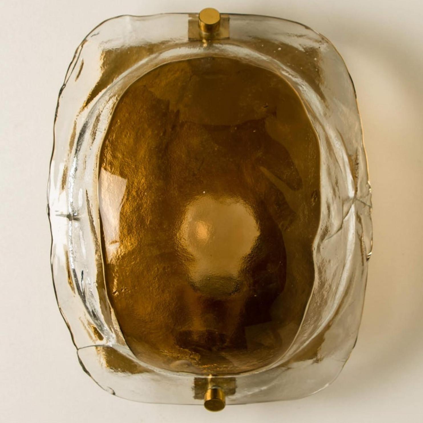 Wandleuchten aus Messing und braunem Glas aus mundgeblasenem Muranoglas von J. Kalmar, Paar im Angebot 5