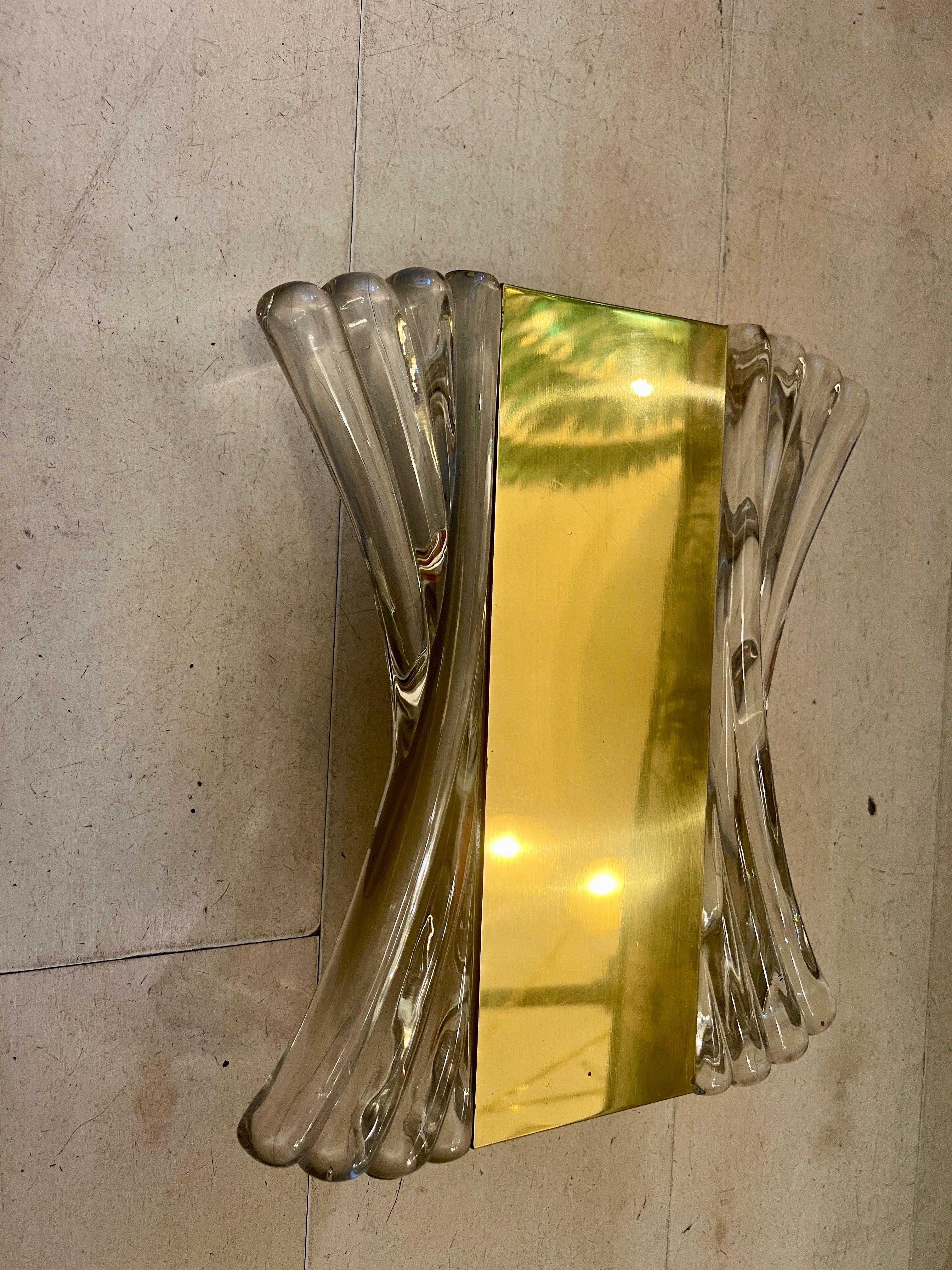 Coppia di lampade da parete in ottone e vetro trasparente di Murano, anni '40 in vendita 2
