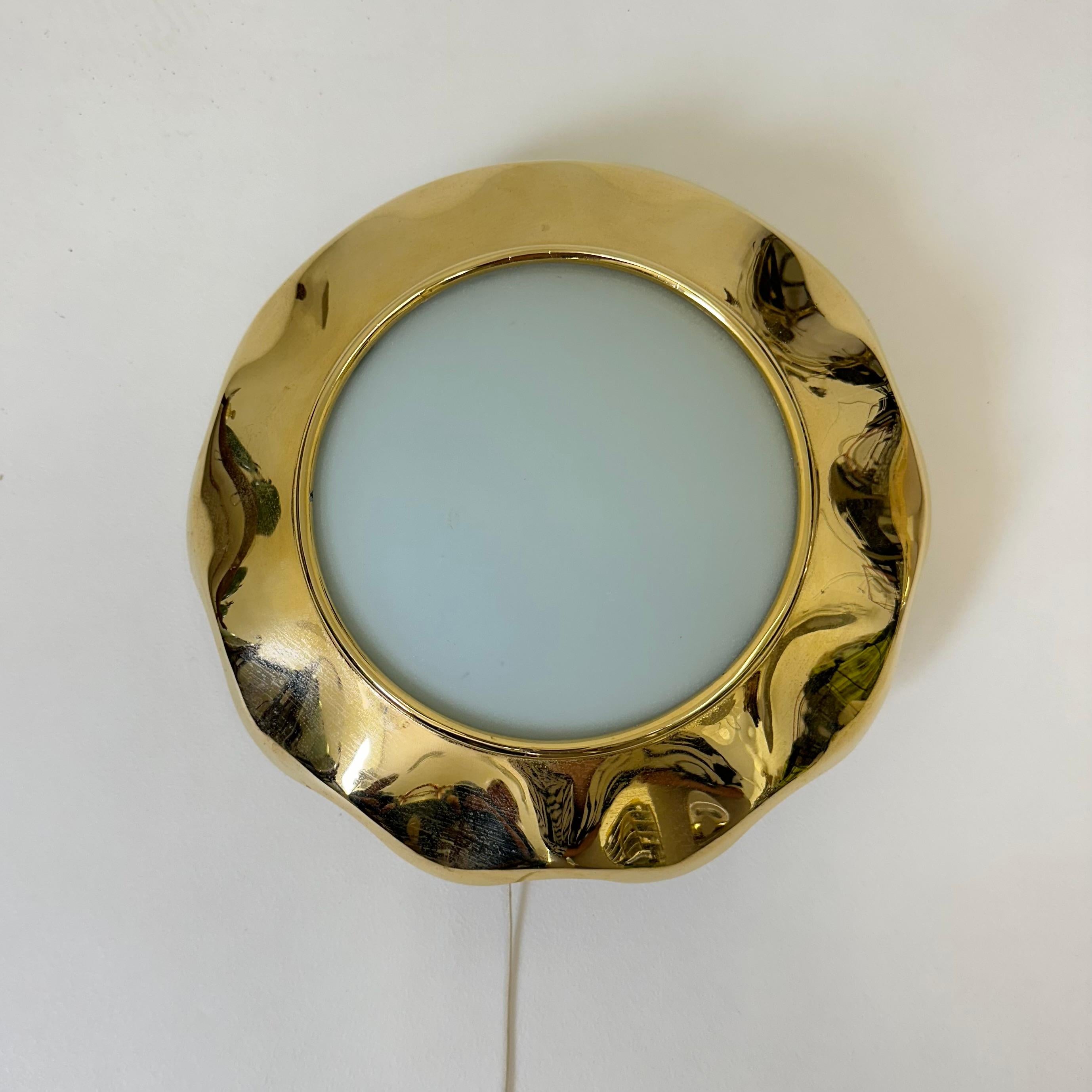 Pair of brass and glas sunburst wall lamps, 1970s For Sale 10