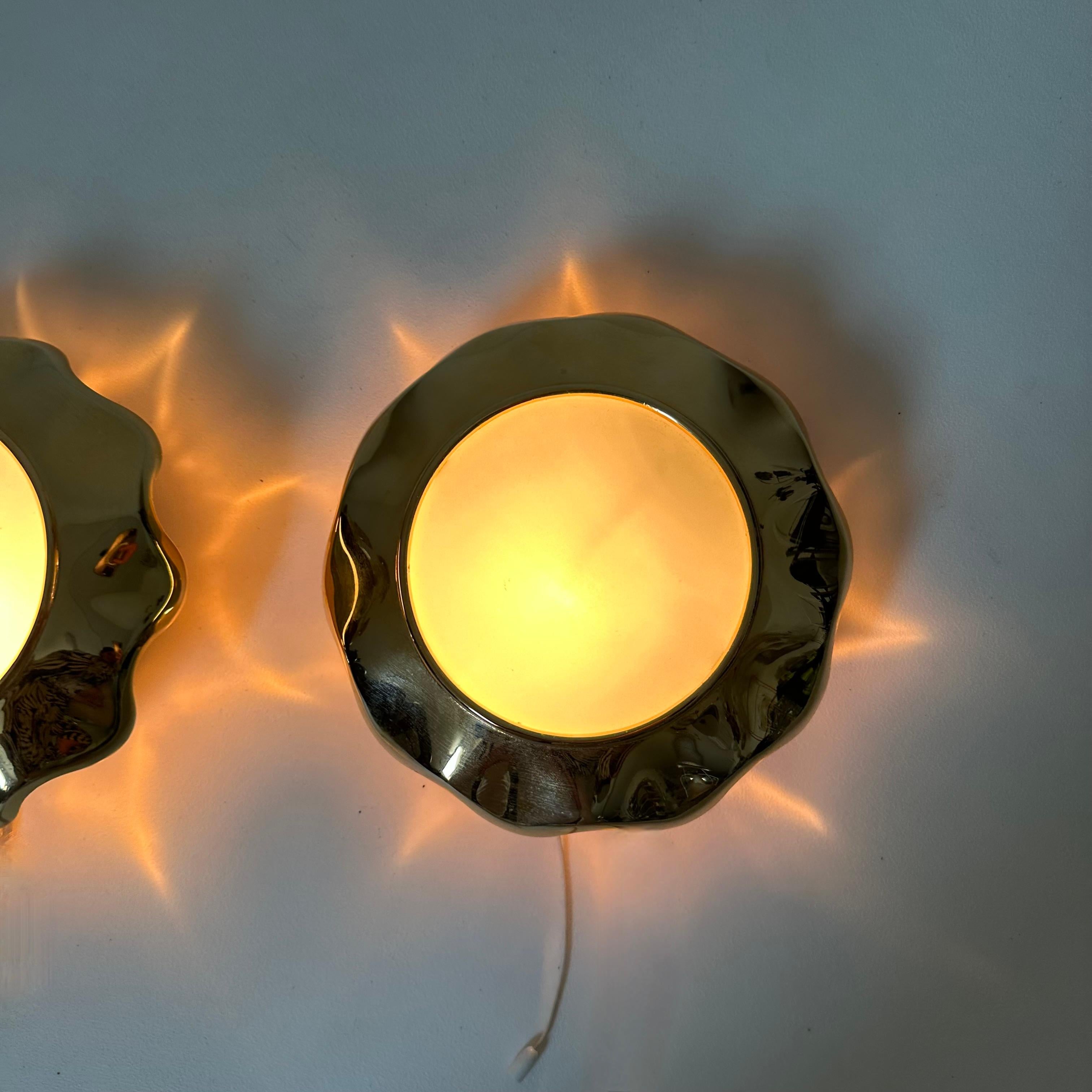 Pair of brass and glas sunburst wall lamps, 1970s For Sale 2
