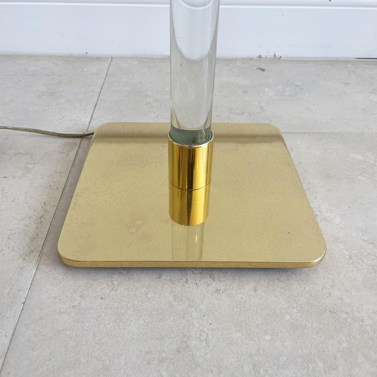 Pair of Brass and Glass Floor Lamps by Hansen Lighting Company, New York, 1970s For Sale at