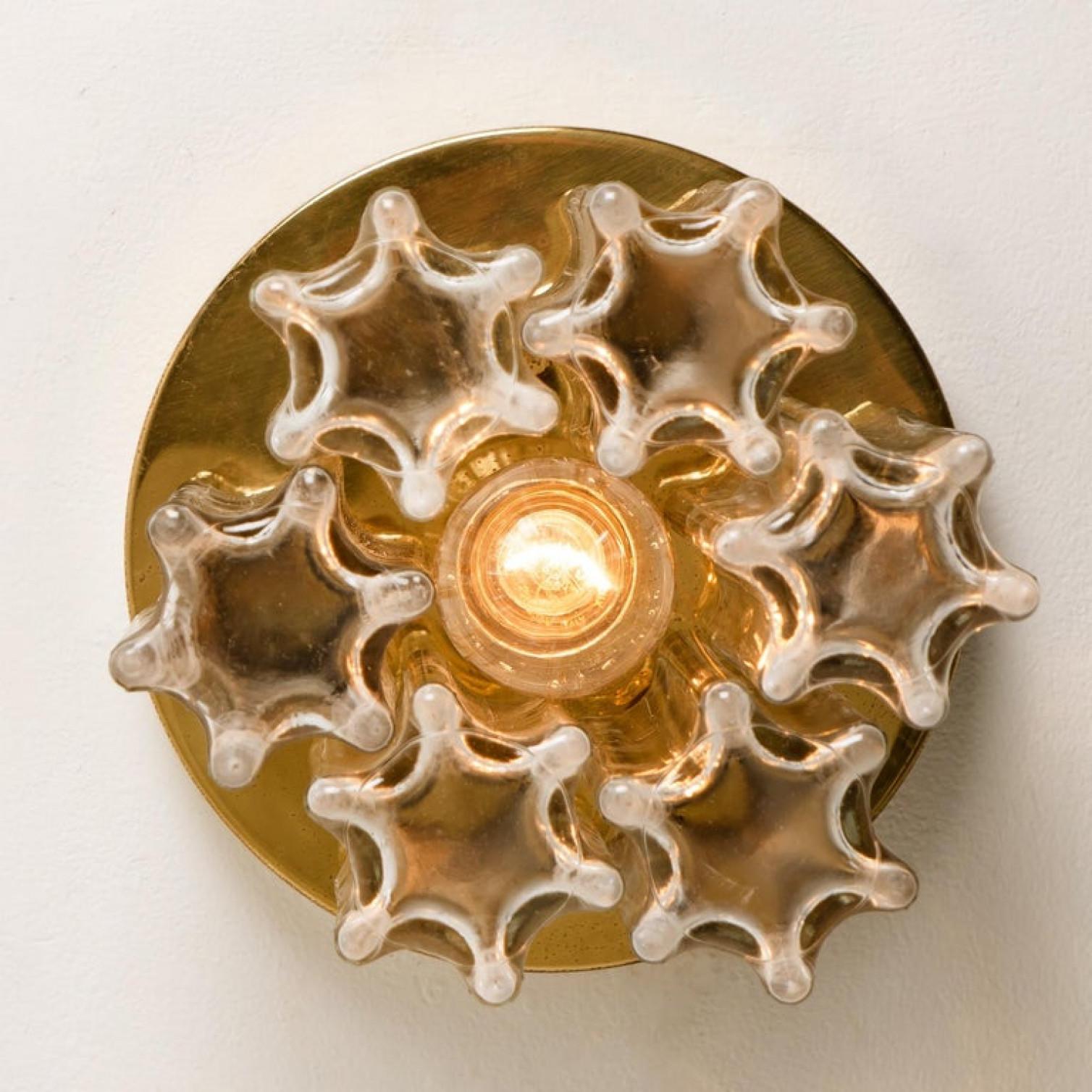 Coppia di luci in ottone e vetro Glashütte Limburg, 1970 in vendita 3