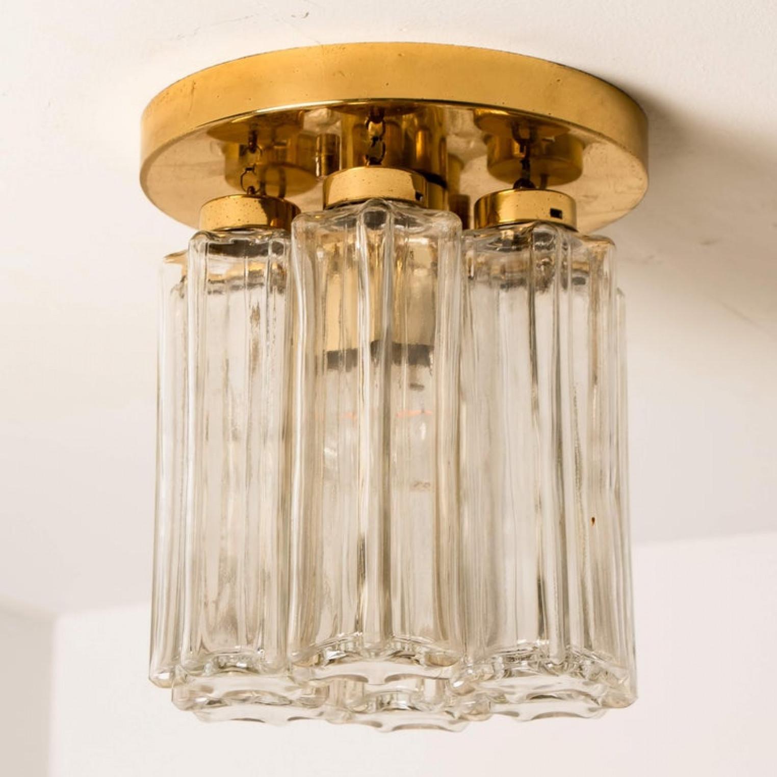 Coppia di luci in ottone e vetro Glashütte Limburg, 1970 in vendita 7