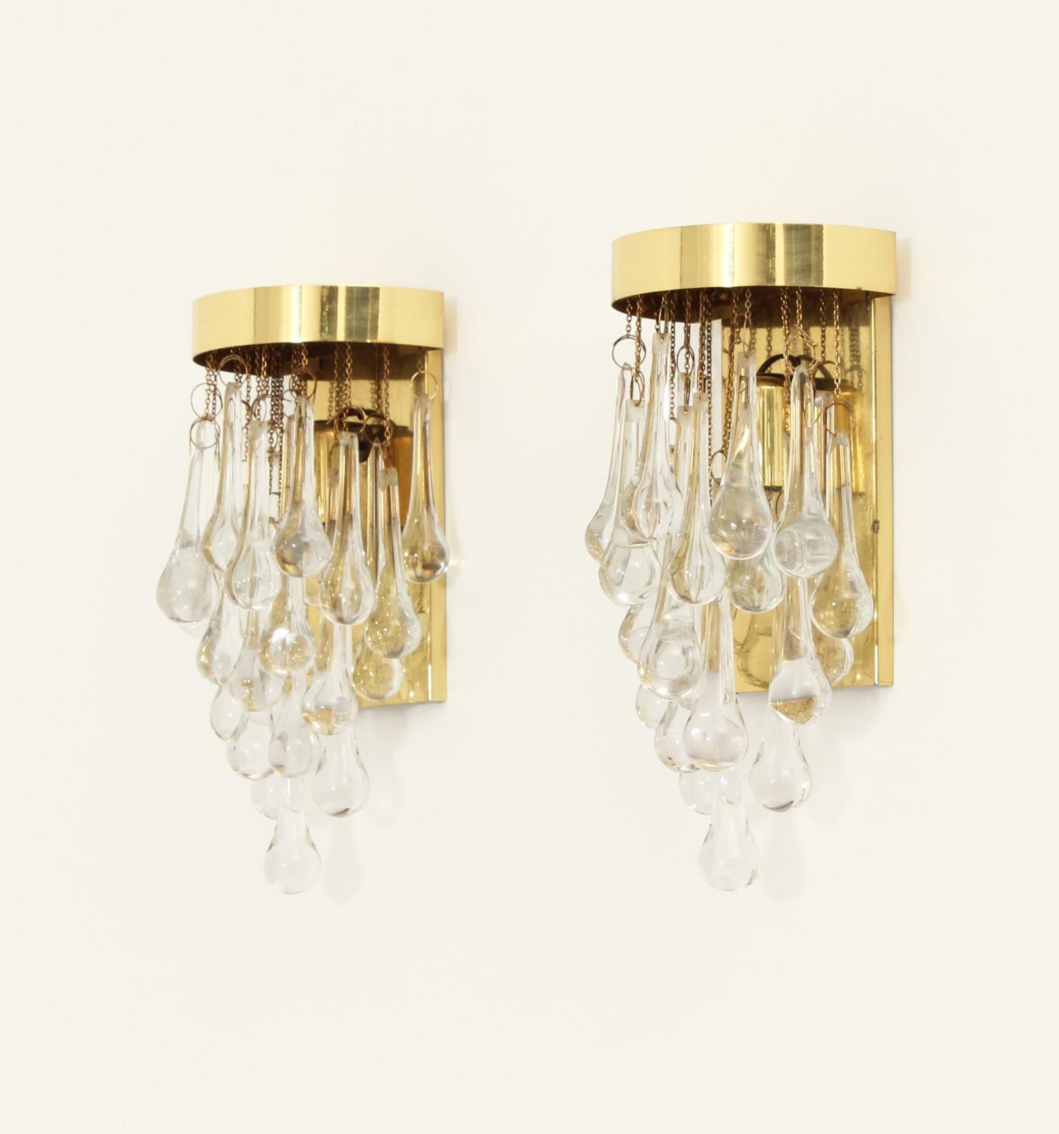 Hollywood Regency Pair of Brass and Glass Teardrop Sconces by Lumica, Spain, 1970's For Sale