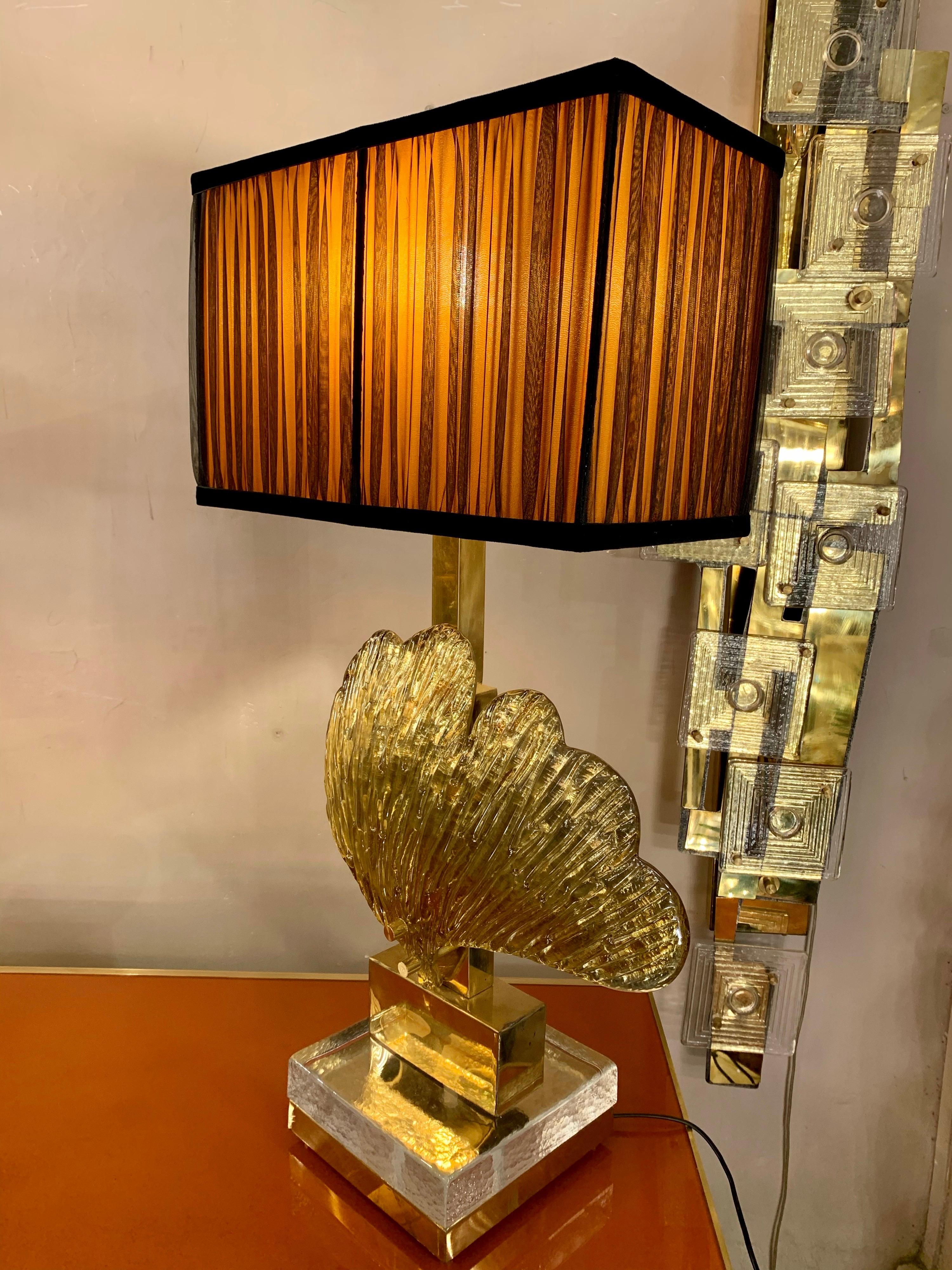 Pair of Brass and Gold Mirrored Murano Gingko Leaf Lamps with our Lampshades, 80s In Excellent Condition In Florence, IT