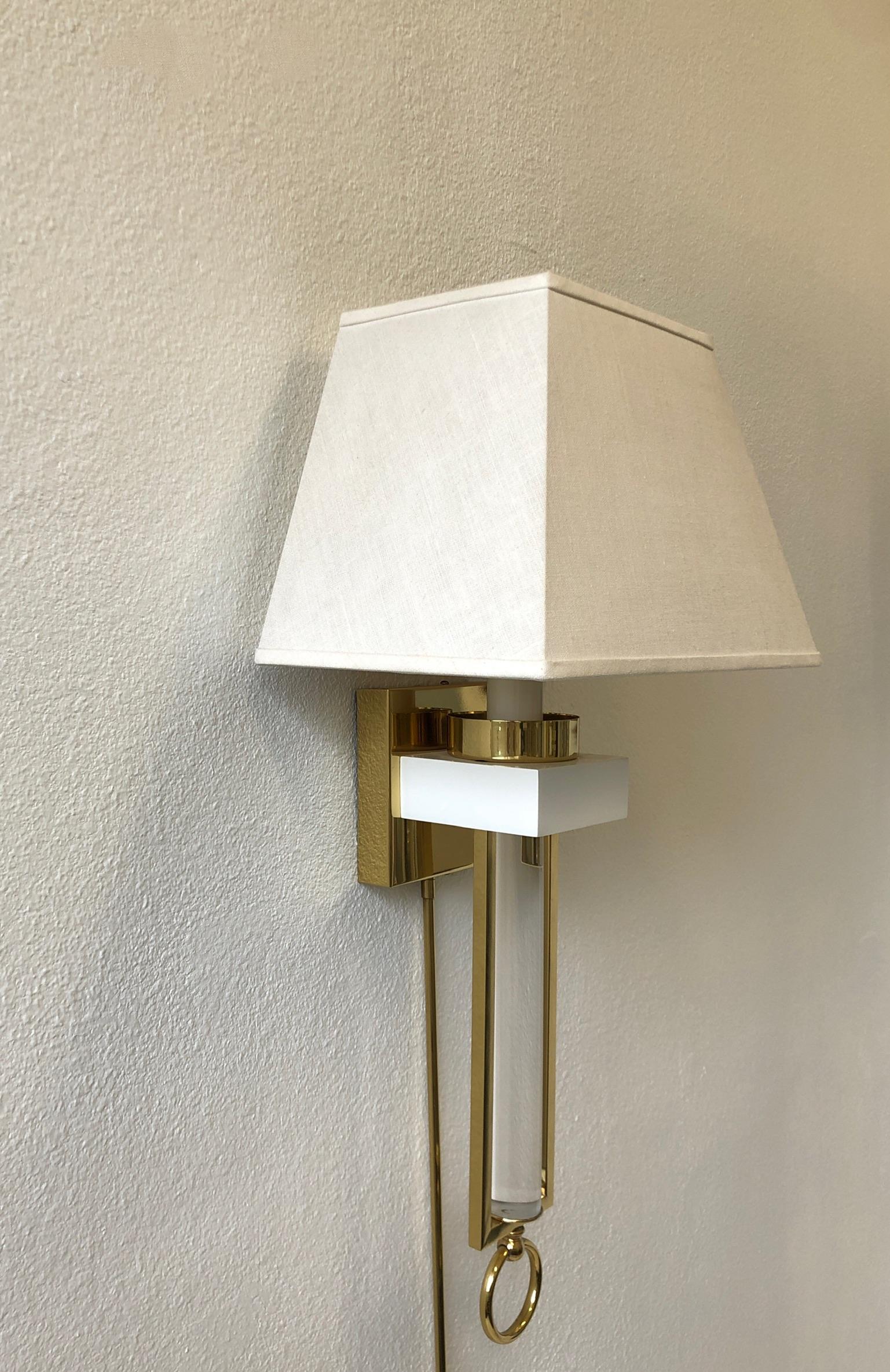 Late 20th Century Pair of Brass and Lucite Wall Sconces For Sale