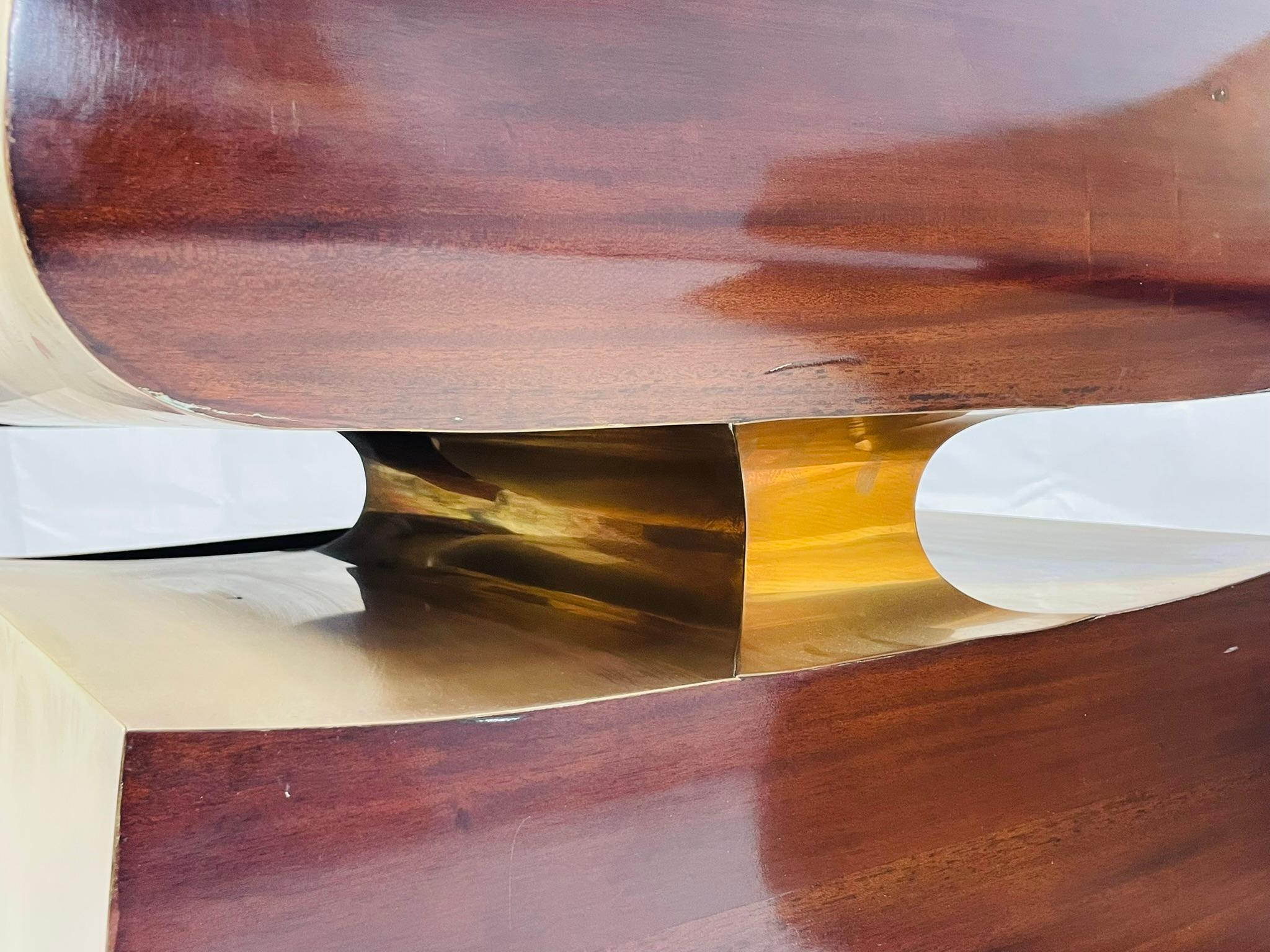 Coppia di comodini in ottone e mogano di Scala Luxury in vendita 11