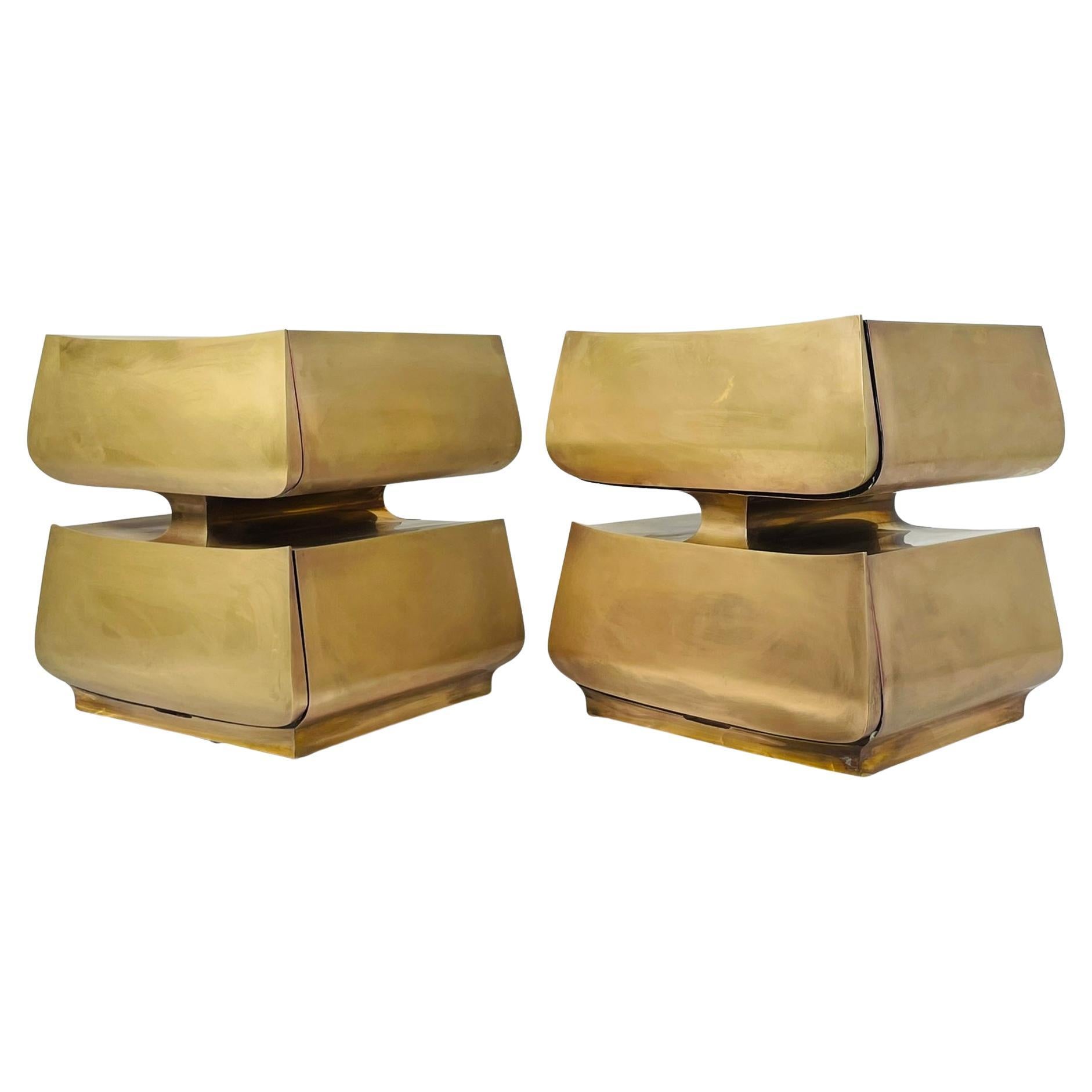 Coppia di comodini in ottone e mogano di Scala Luxury in vendita