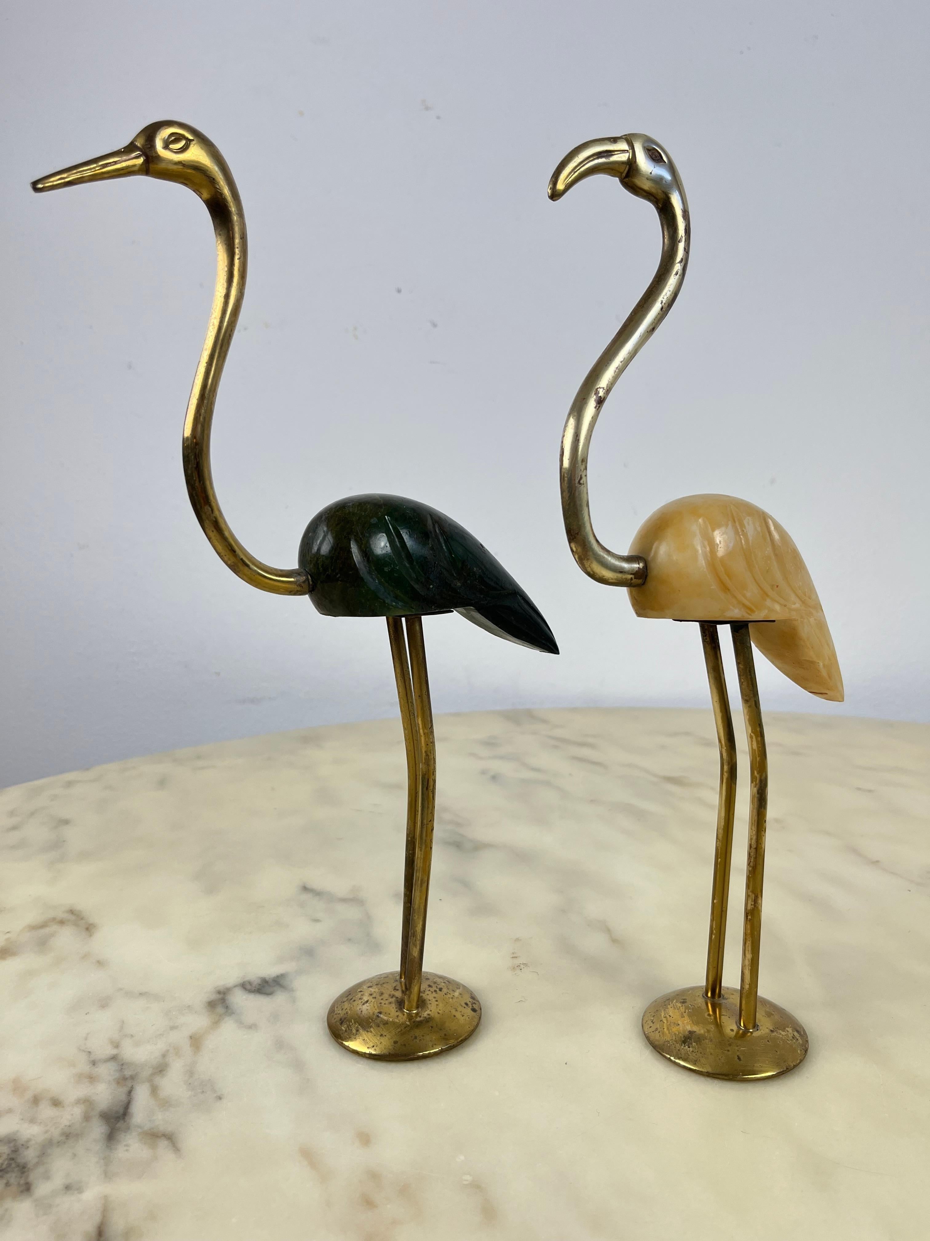 Paire de flamants roses en laiton et marbre, Italie, années 1950 en vente 1