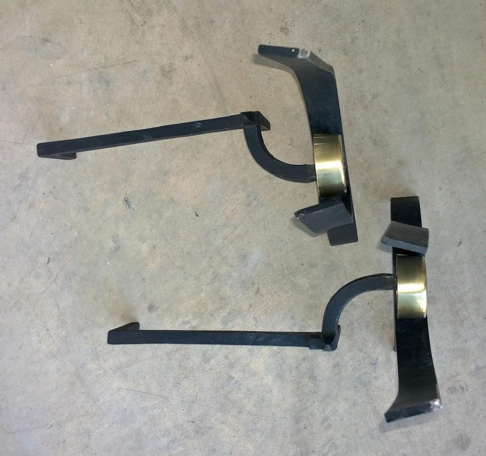 Pair of Mid-Century Modern Donald Deskey Brass & Black Iron Fireplace Andirons In Good Condition In Houston, TX