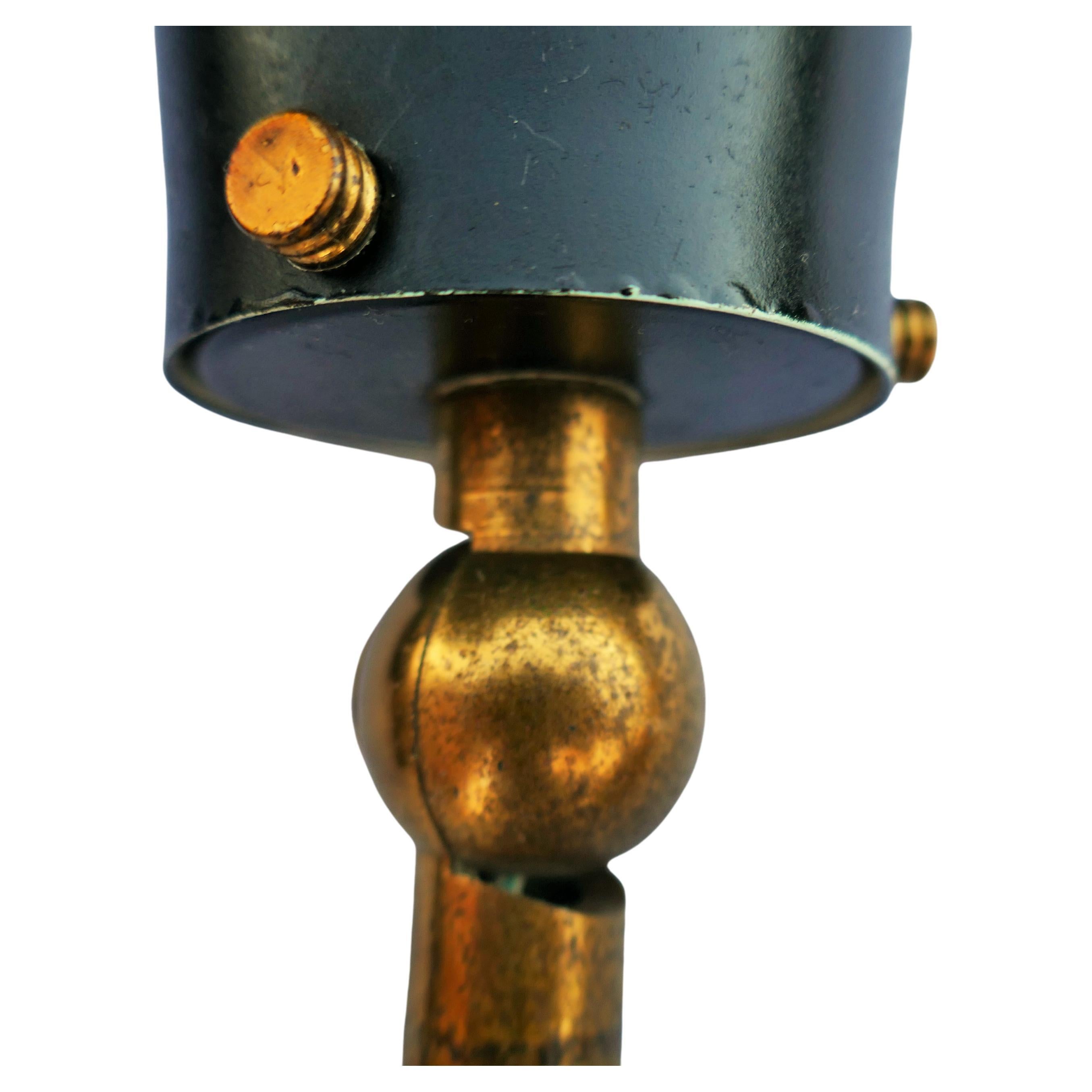 Pair of brass and metal sconces in the style of Stilnovo Arteluce in vendita 1