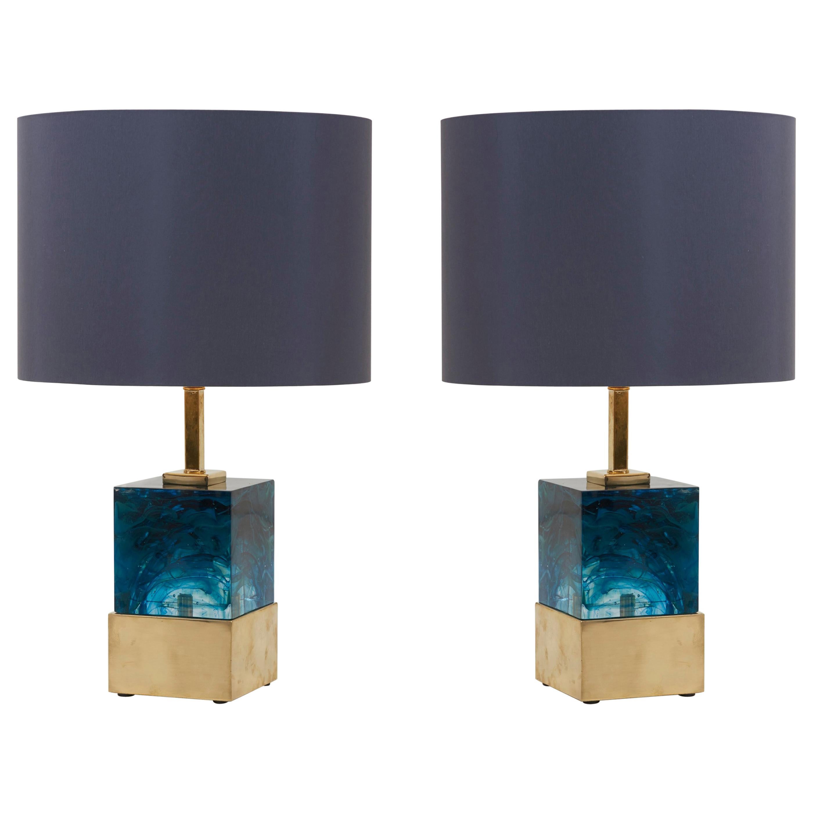 Zwei Würfel-Tischlampen aus Messing und Muranoglas
