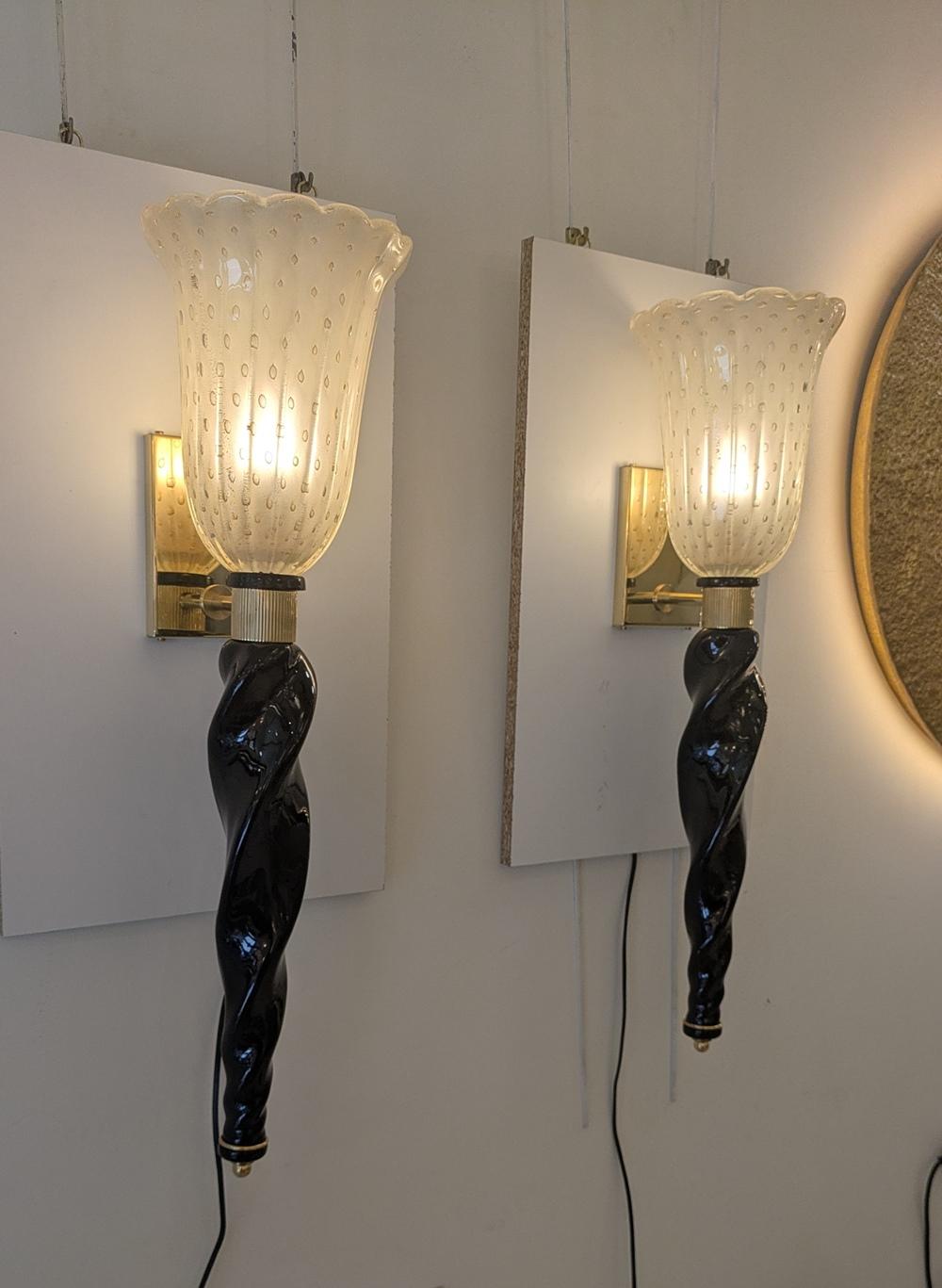 Paire d'appliques en laiton et verre de Murano en vente 4