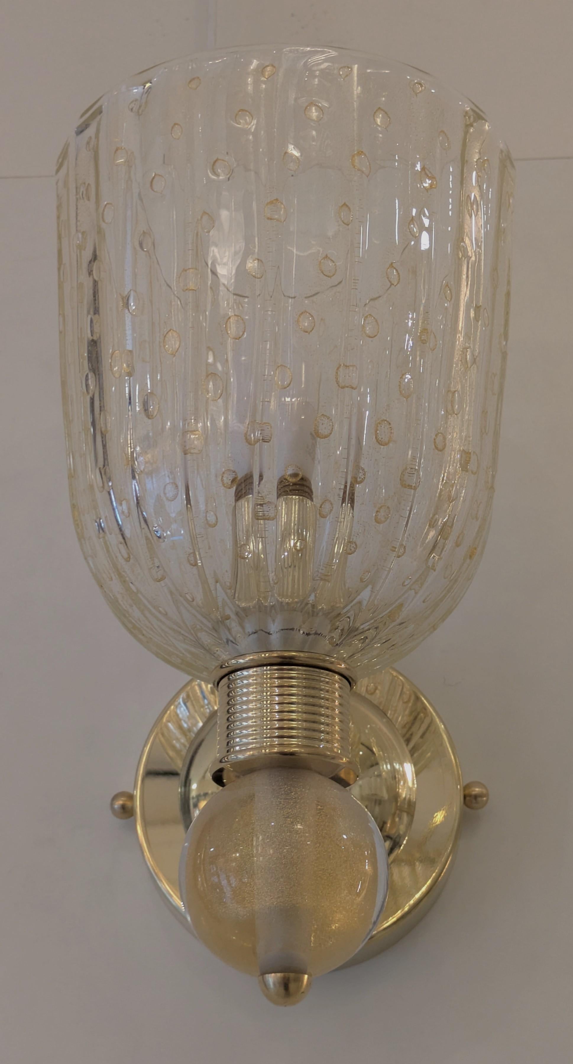 Paire d'appliques en laiton et verre de Murano en vente 2