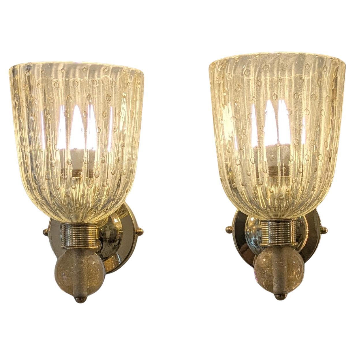 Paire d'appliques en laiton et verre de Murano