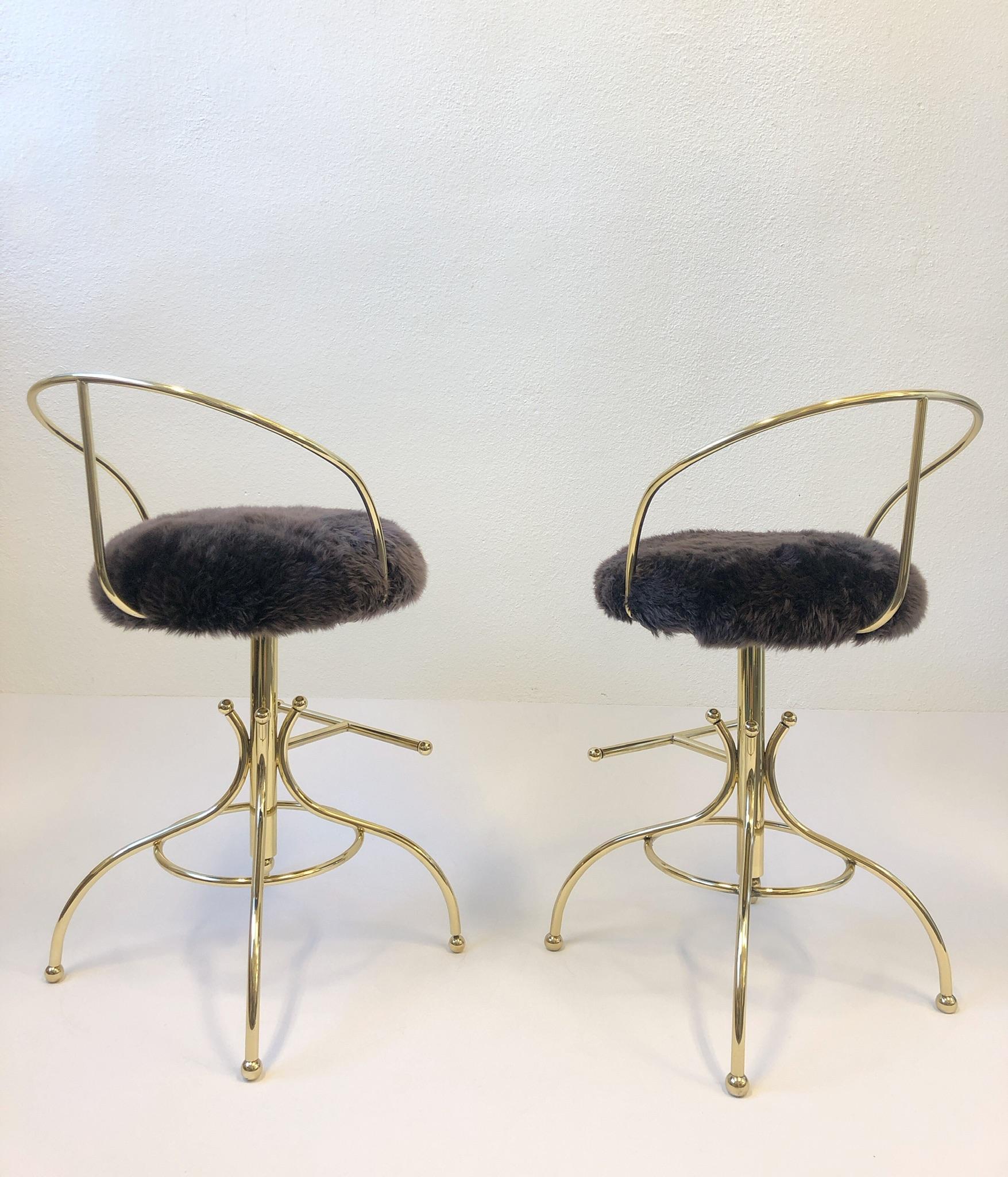Pair of Brass and Sheepskin Swivel Barstools by Charles Hollis Jones In Excellent Condition For Sale In Palm Springs, CA