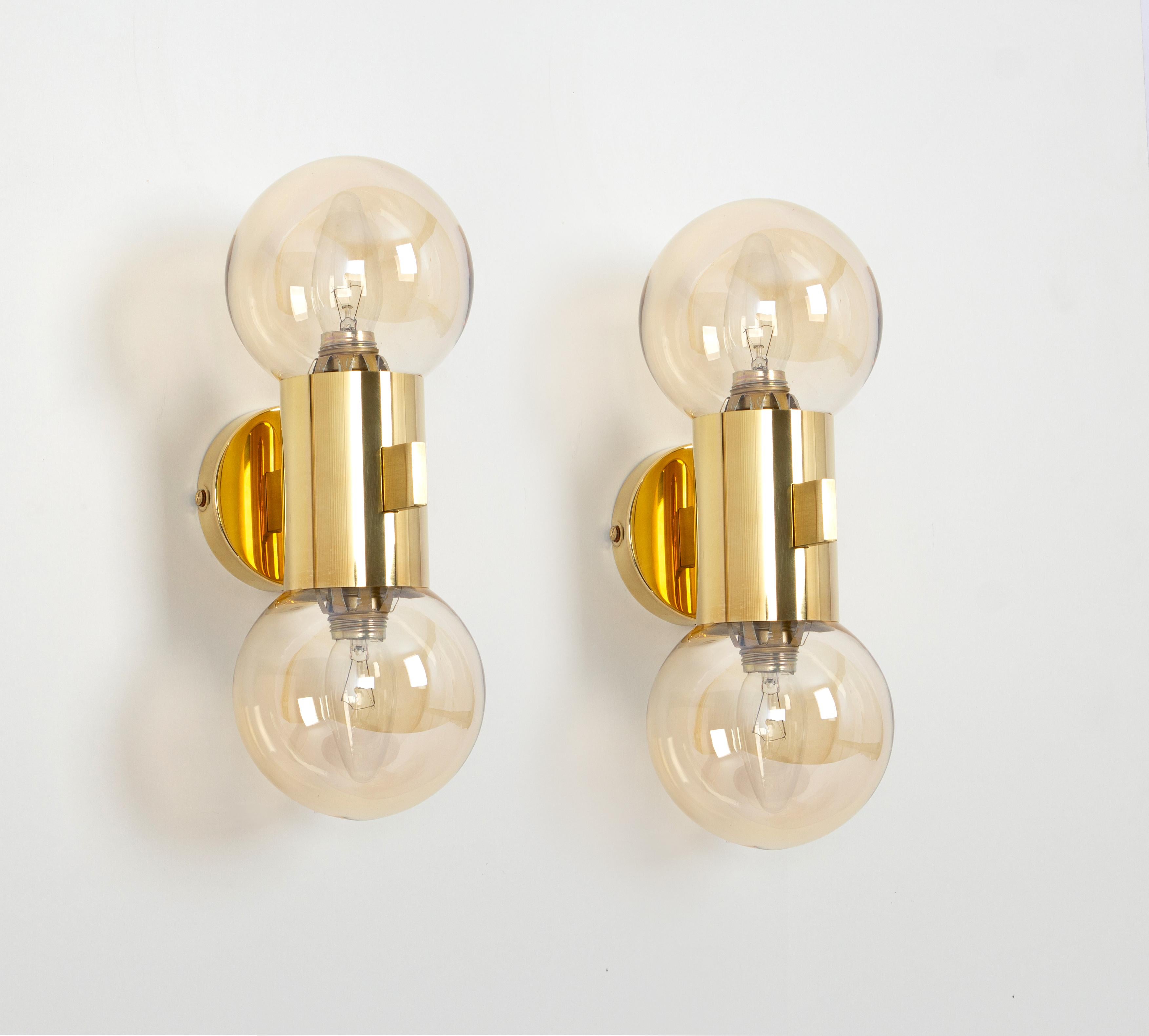 Pair of Brass and Smoke Glass Sconces, Sciolari Stil, Germany, 1970s For Sale 2