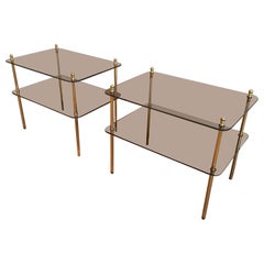 Coppia di tavolini in ottone e vetro fumé, opera francese, circa 1970