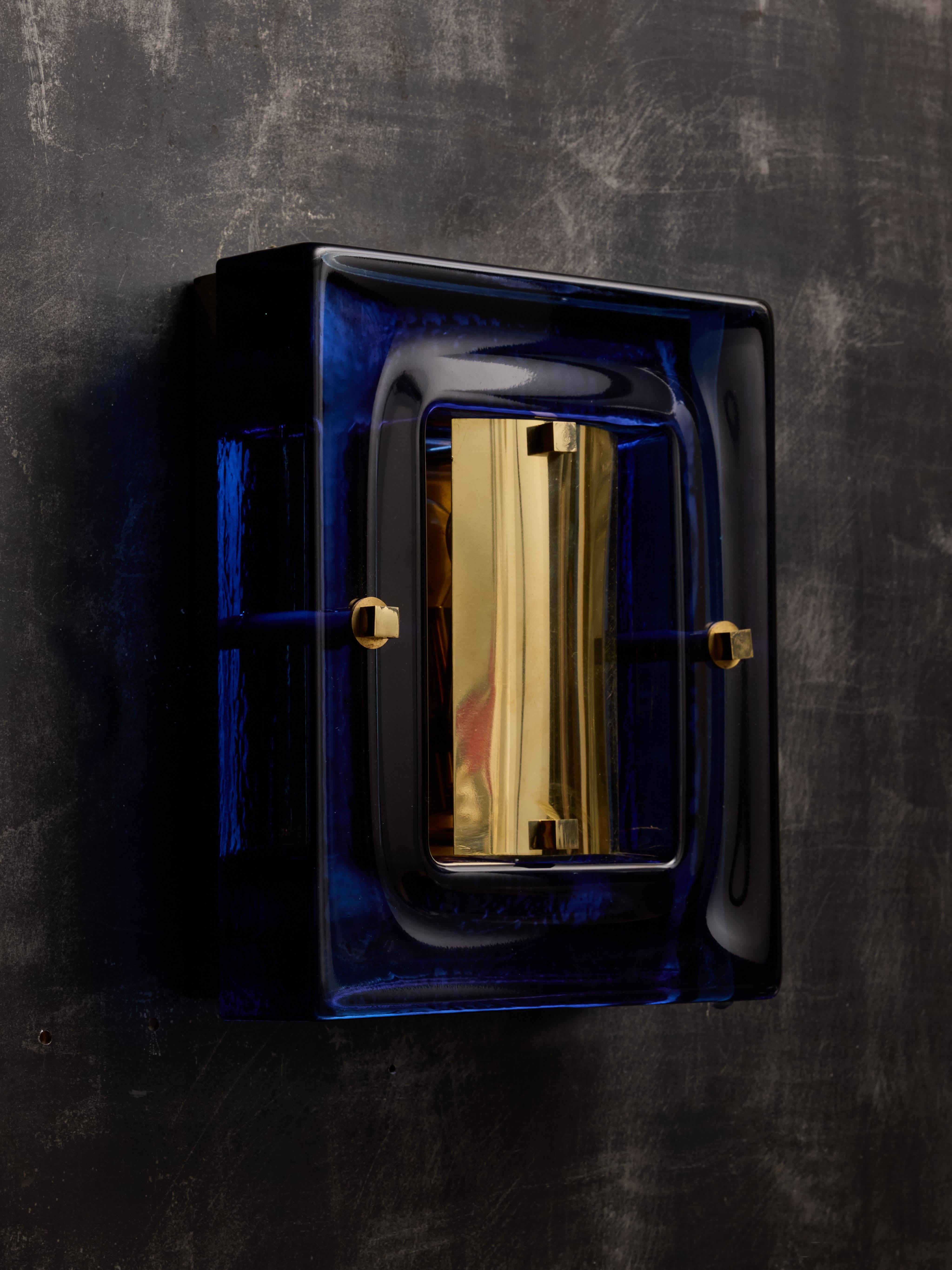 Pair of Brass and Thick Blue Murano Glass Frame In Good Condition For Sale In Saint-Ouen, IDF