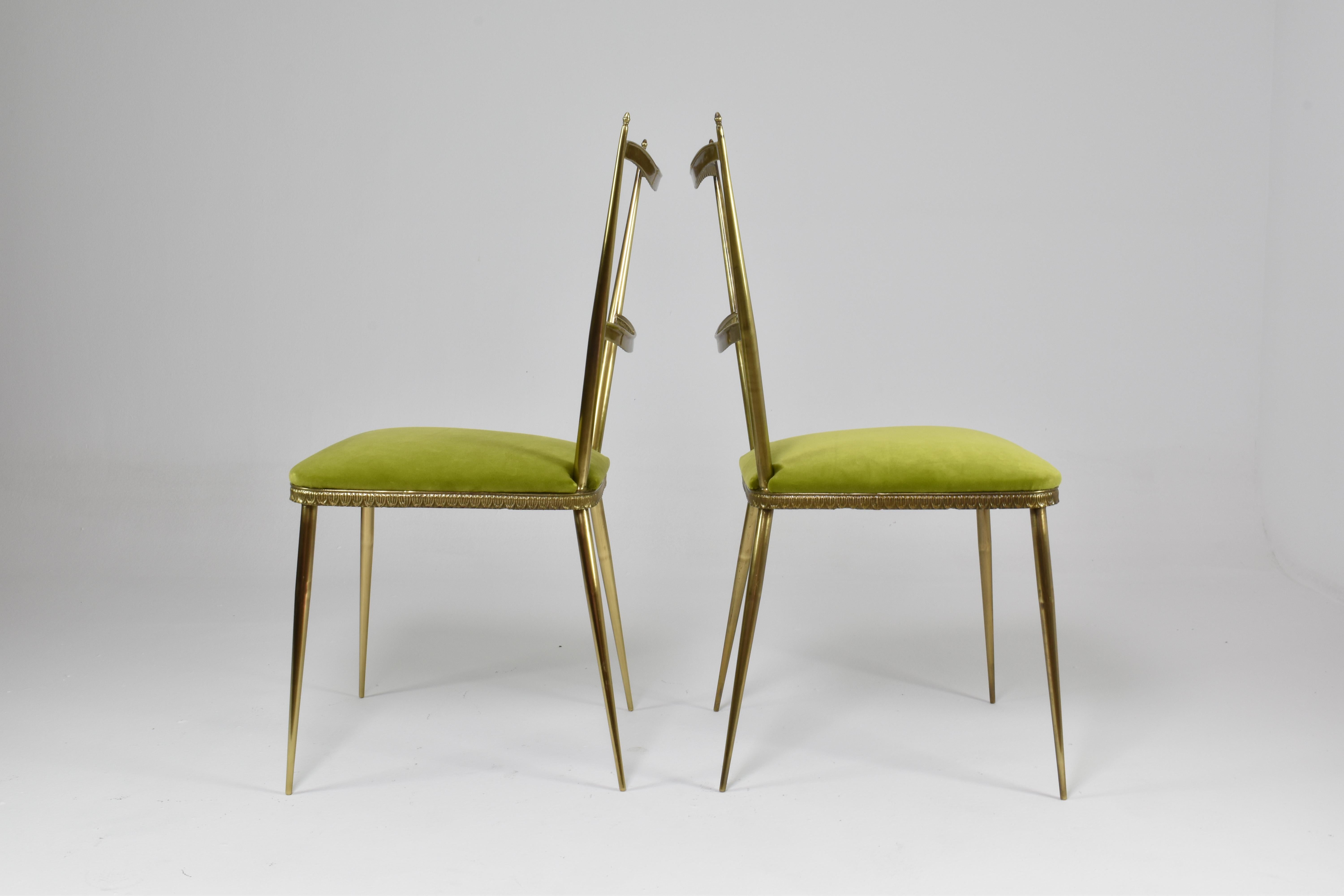 Pair of Brass and Velvet Italian Chairs in the Style of the 1950s For Sale 4