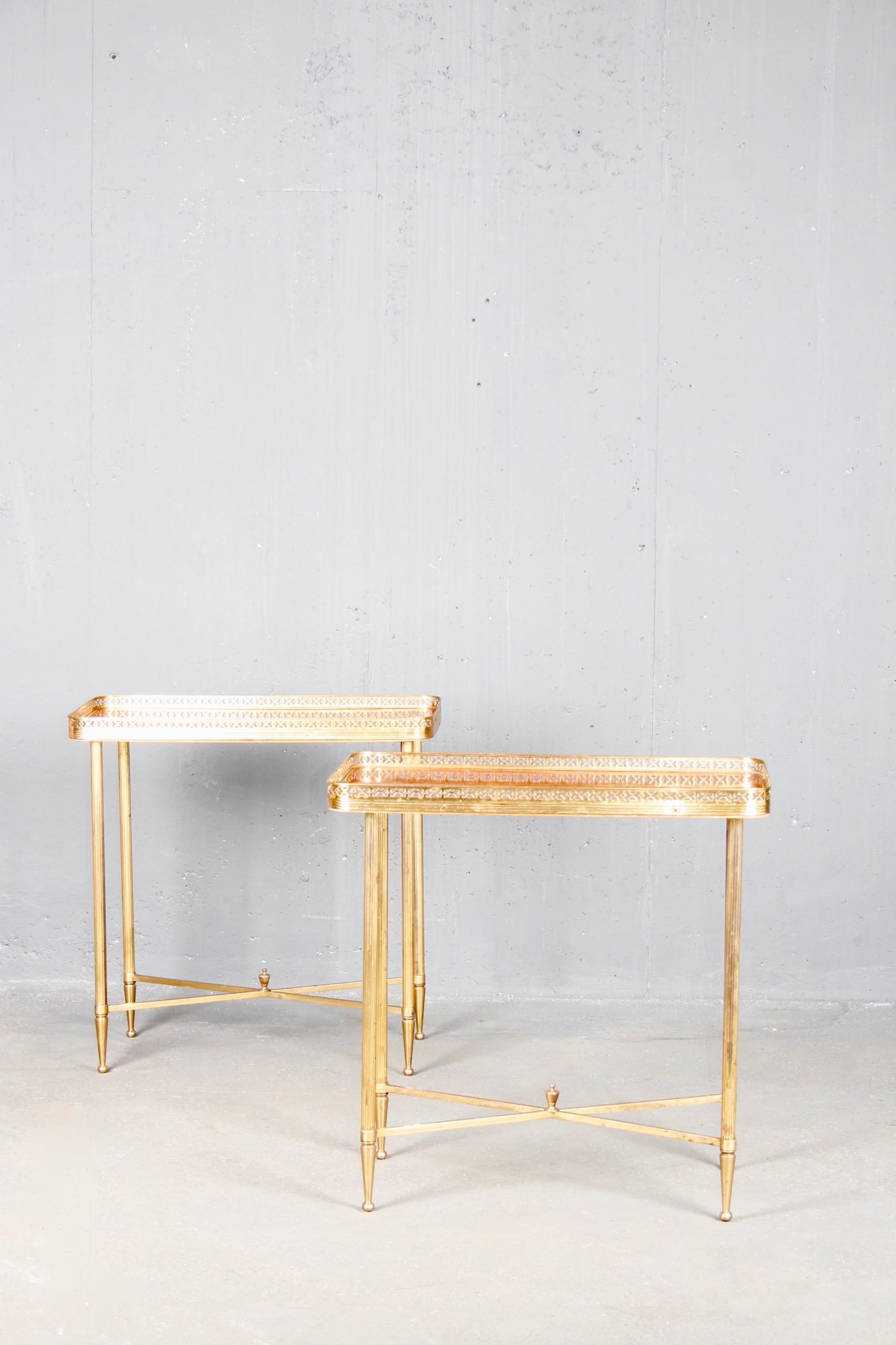 Pair of Brass and Wood Side Table In Good Condition In grand Lancy, CH