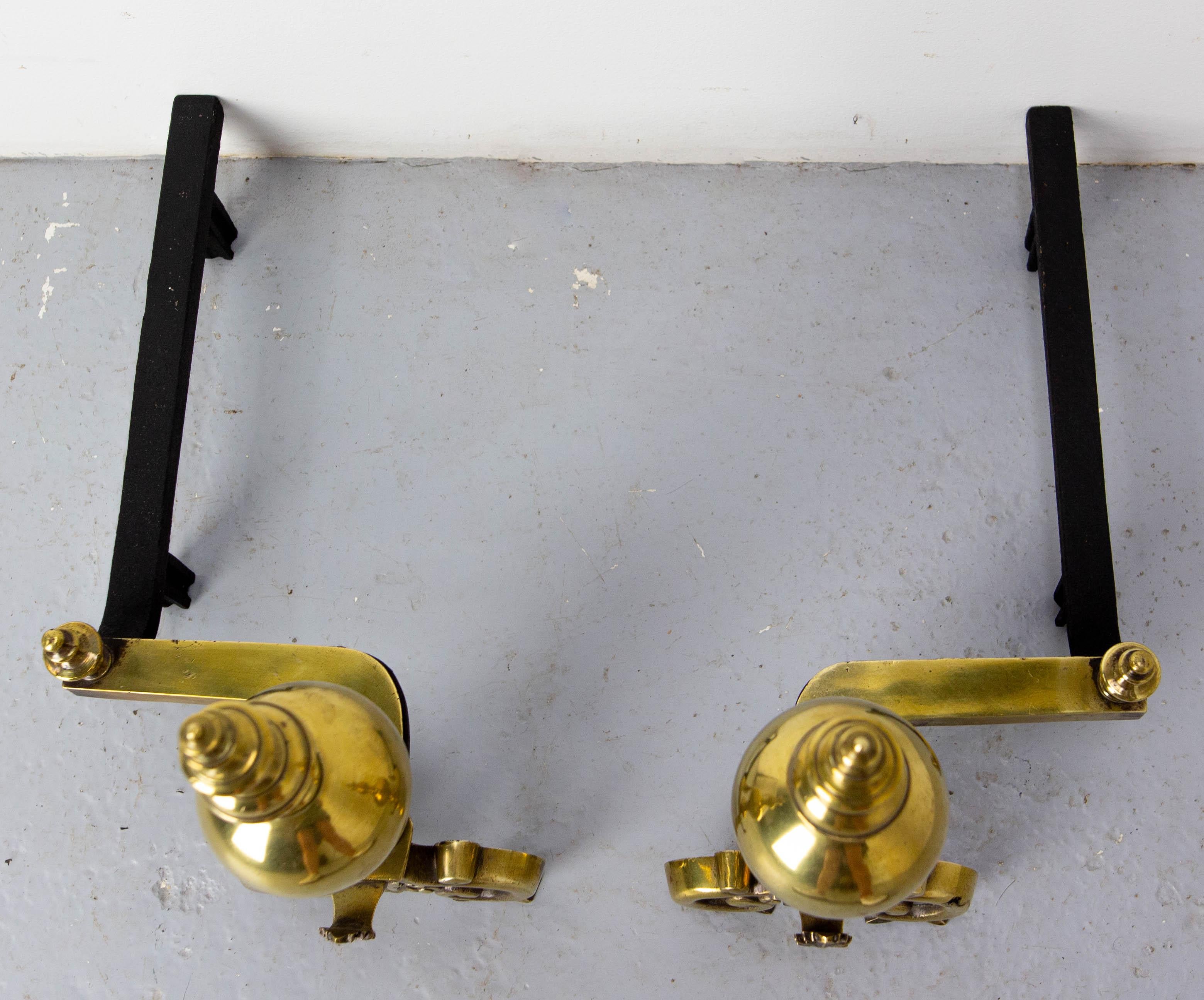 Paar Andirons aus Messing und Schmiedeeisen, Frankreich, 18. im Angebot 1