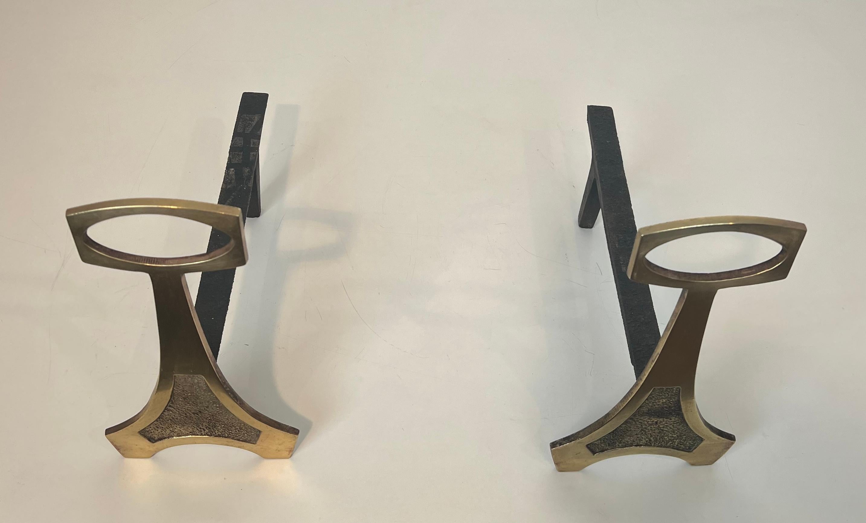 Arts and Crafts Coppia di androni in ottone in stile Arts & Crafts in vendita