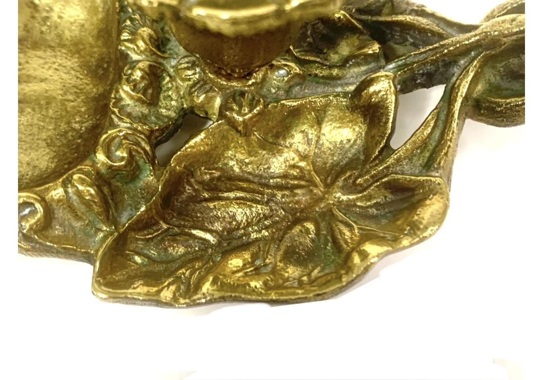 Coppia di portacandele in ottone in stile Art Nouveau con tasche per fiammiferi in vendita 8