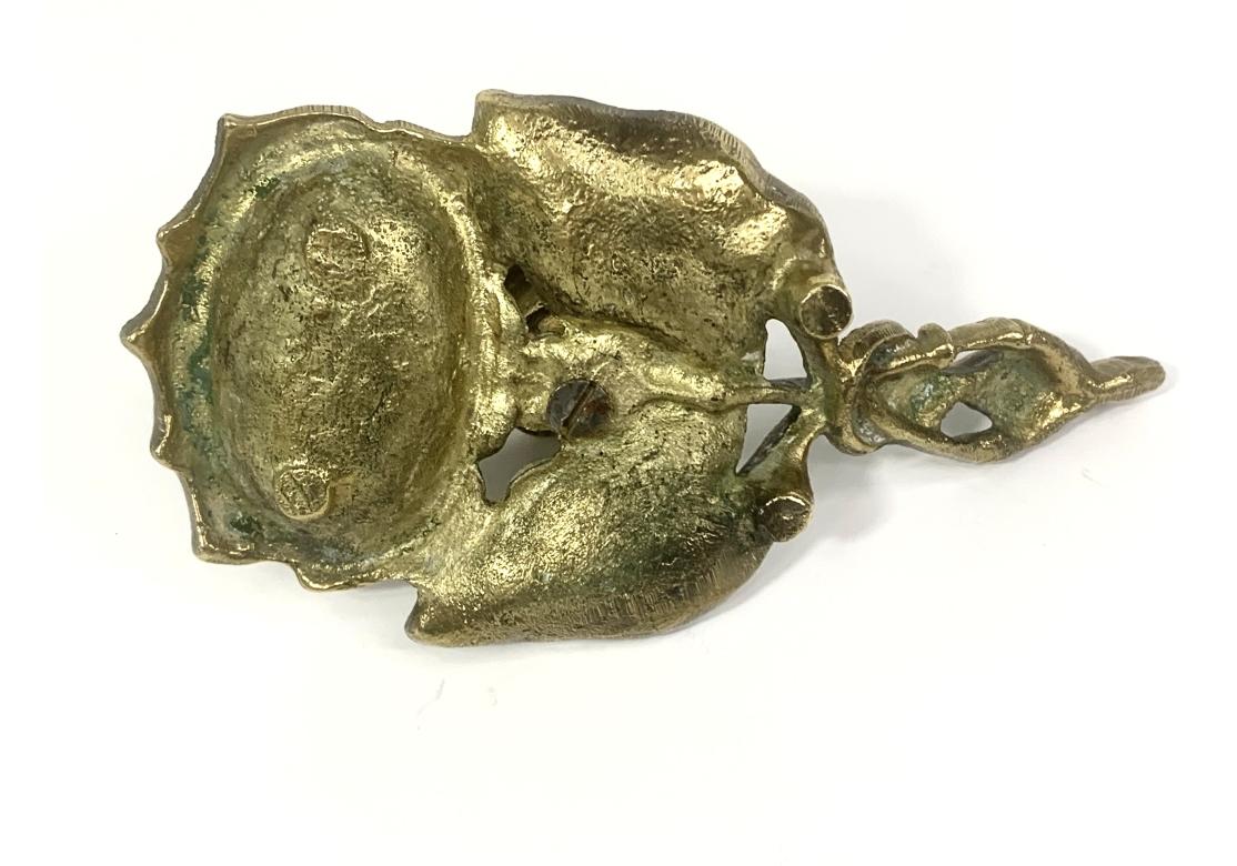 Coppia di portacandele in ottone in stile Art Nouveau con tasche per fiammiferi in vendita 9