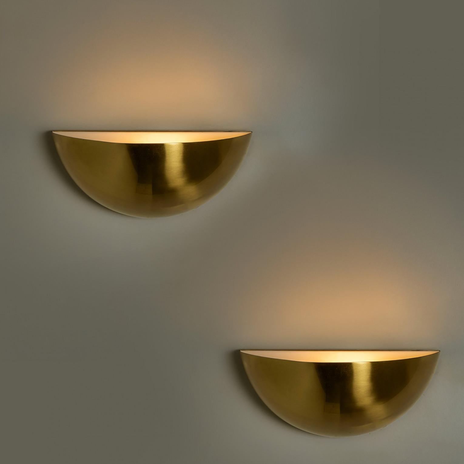 Fin du 20e siècle Paire de lampes murales en laiton de Florian Schulz, 1970 en vente