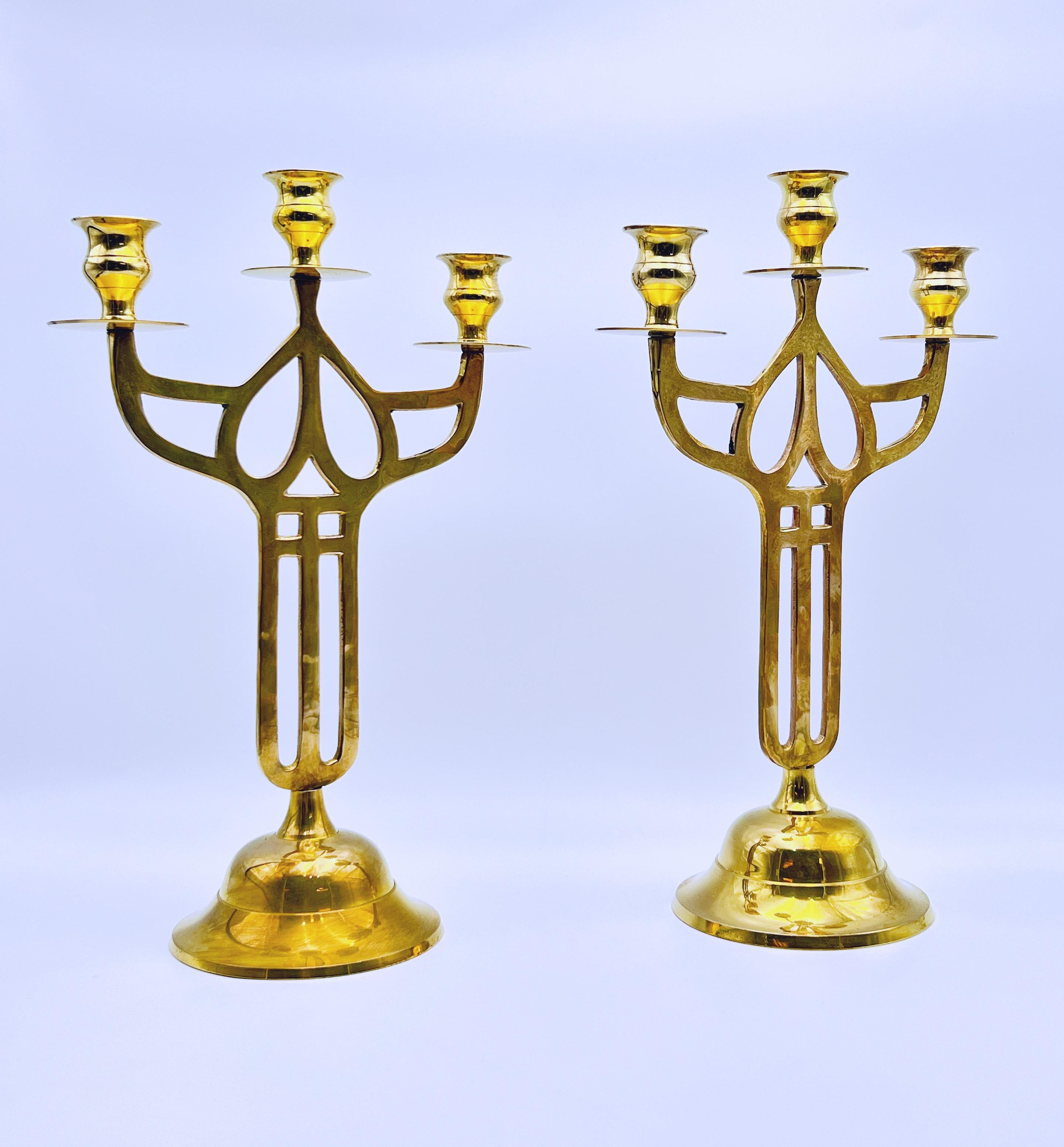 Pareja de Candelabros de Latón - Art Nouveau / Arts & Crafts Artes y manualidades en venta