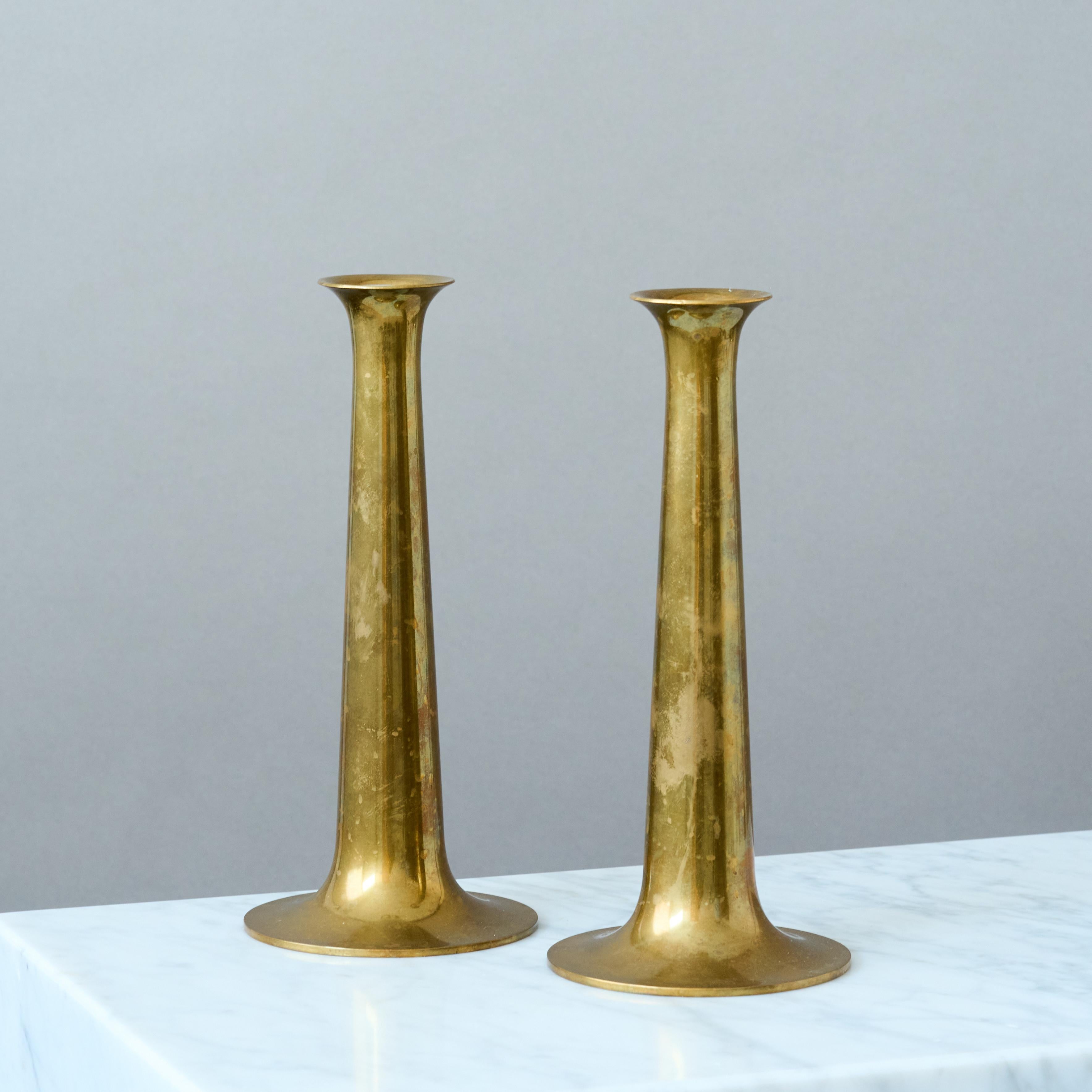 Pair of Brass Candlesticks by Hans Bolling for Torben Orskov. Denmark, 1960s. In Good Condition For Sale In Malmö, SE