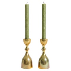 Paire de chandeliers en laiton
