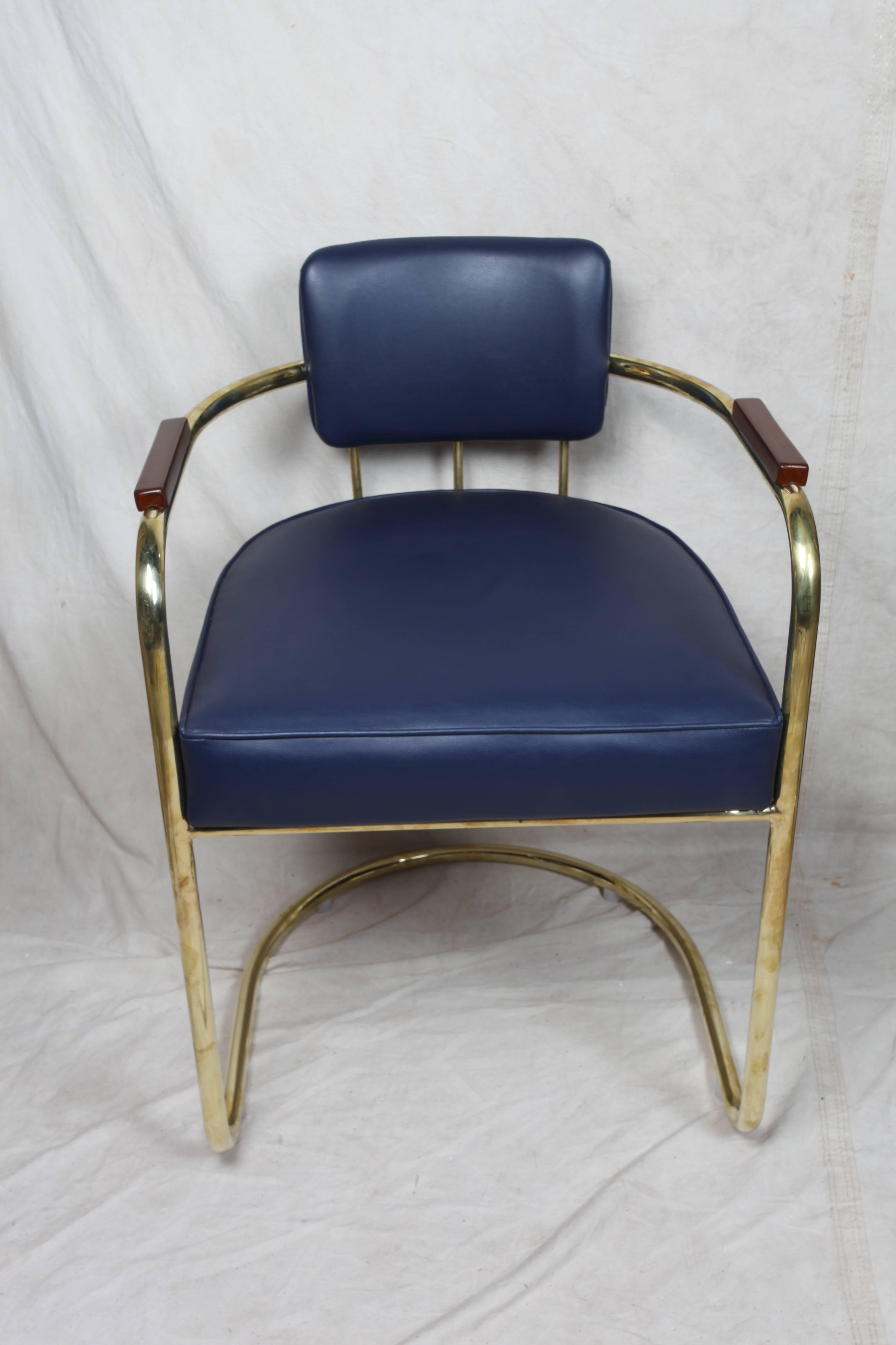 Pair of Brass Captains Chairs with Navy Blue Cushions, Late 1900s In Excellent Condition In Nantucket, MA