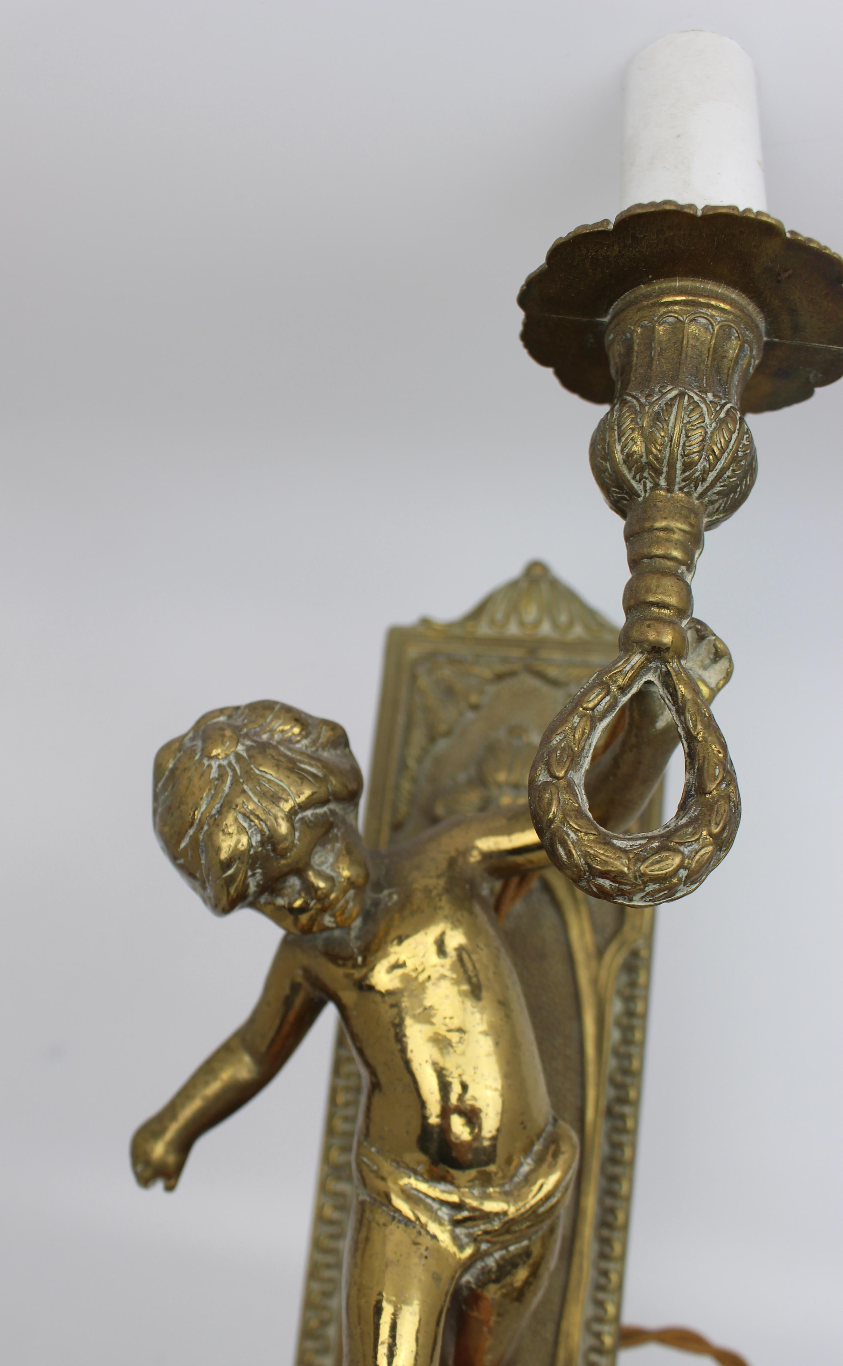 Paire d'appliques en laiton avec chérubin, Vintage, 20e siècle en vente 1