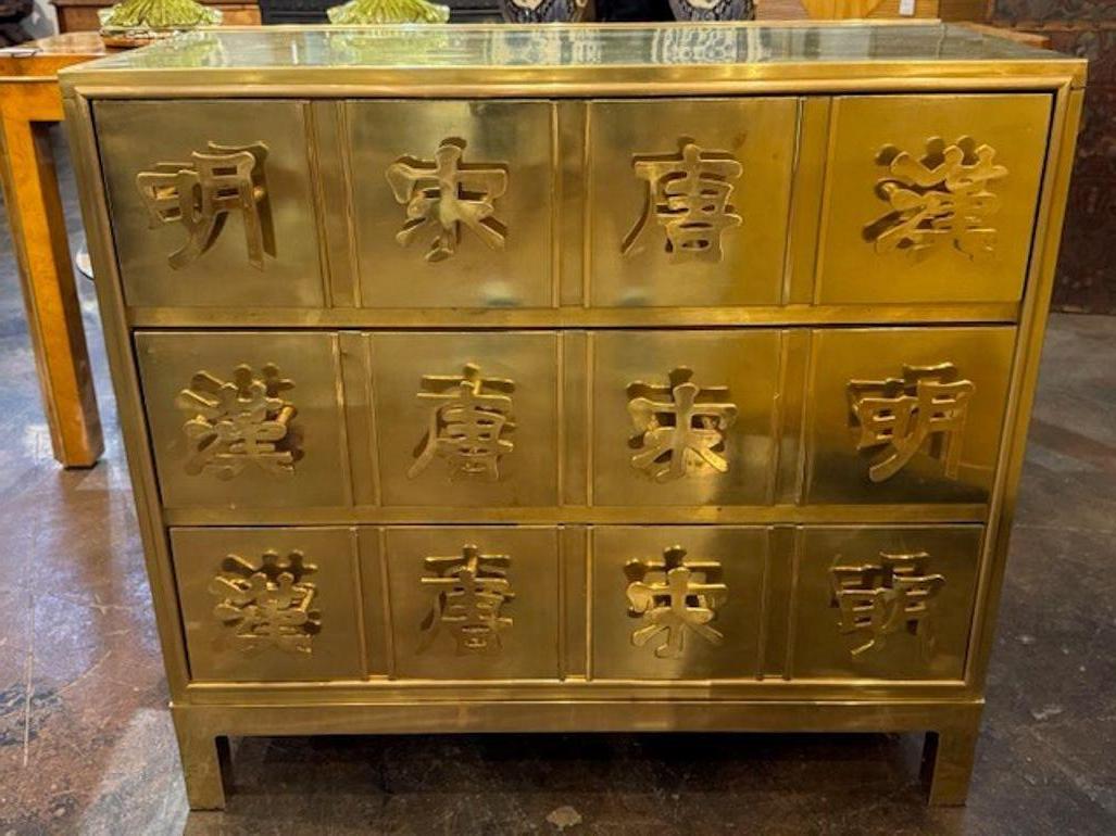 Contemporary Pair of Brass Chinoiserie Manner Bedside Tables After Mastercraft For Sale
