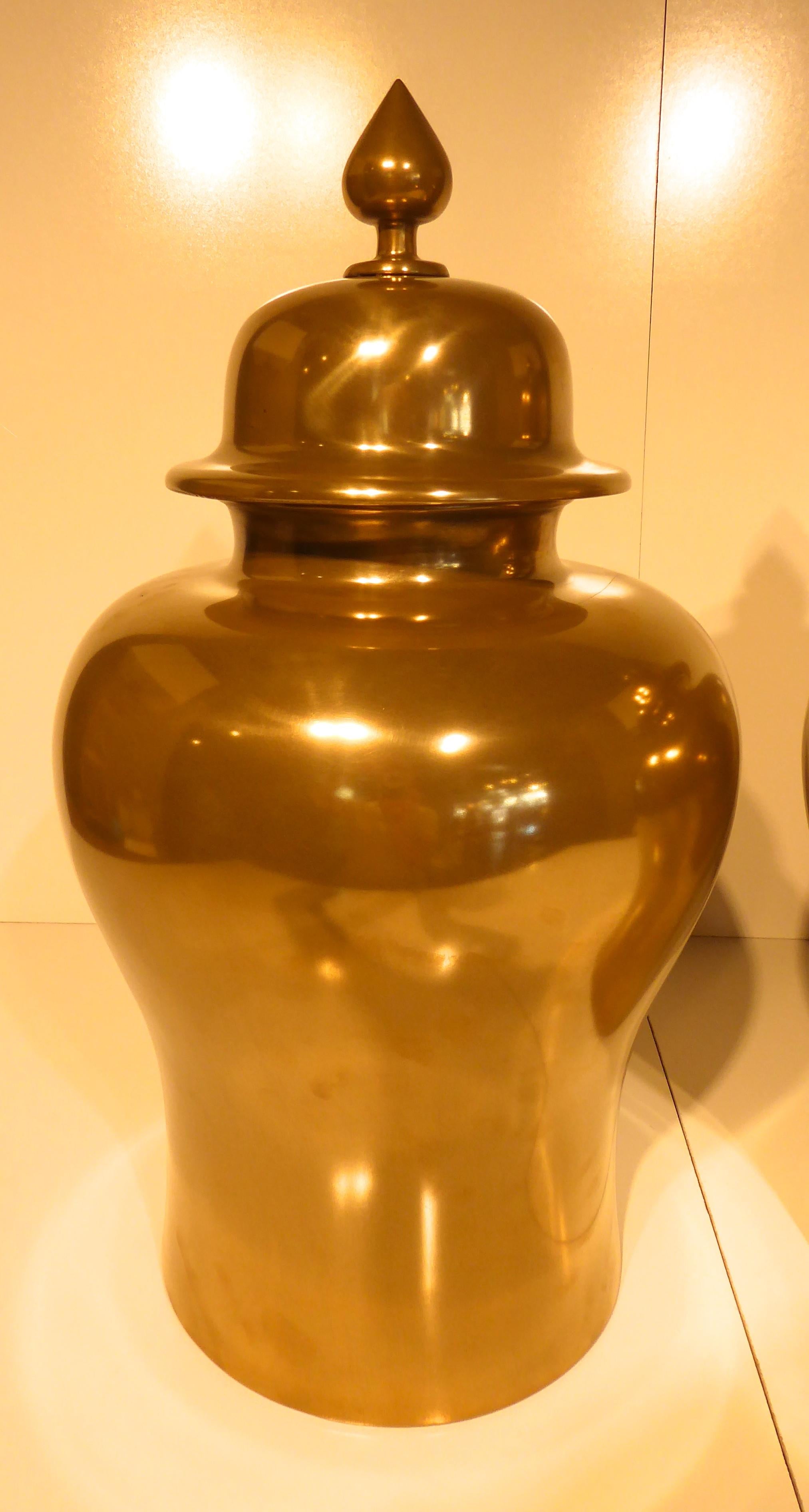 Pair of Brass-Clad Hardwood Temple Jars (Bolivianisch) im Angebot
