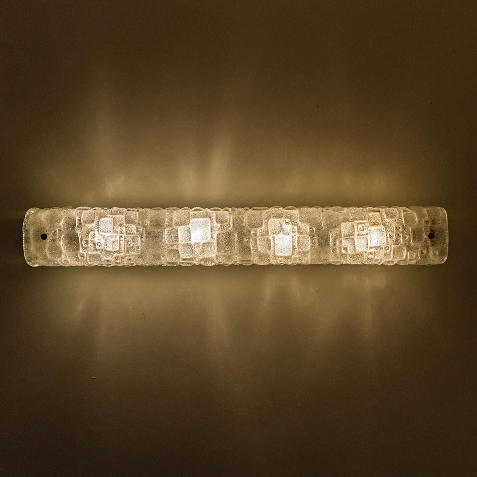Pair of Brass Clear Bubbled Glass Wall Lights by Hillebrand, Germany, 1960s In Good Condition For Sale In Rijssen, NL