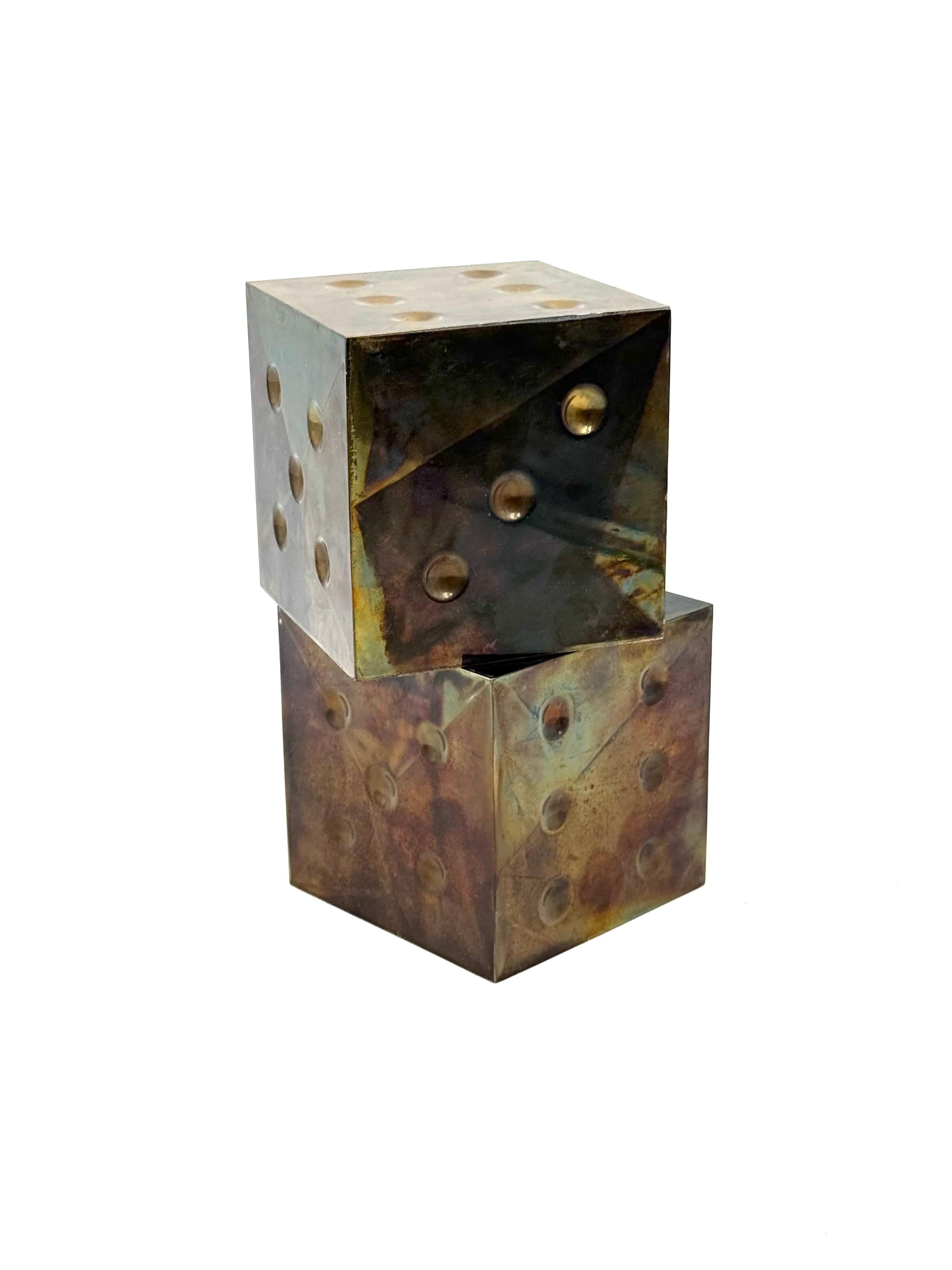 Pair of brass dice-shaped paperweights / bookends, Italy 1970s in vendita 8