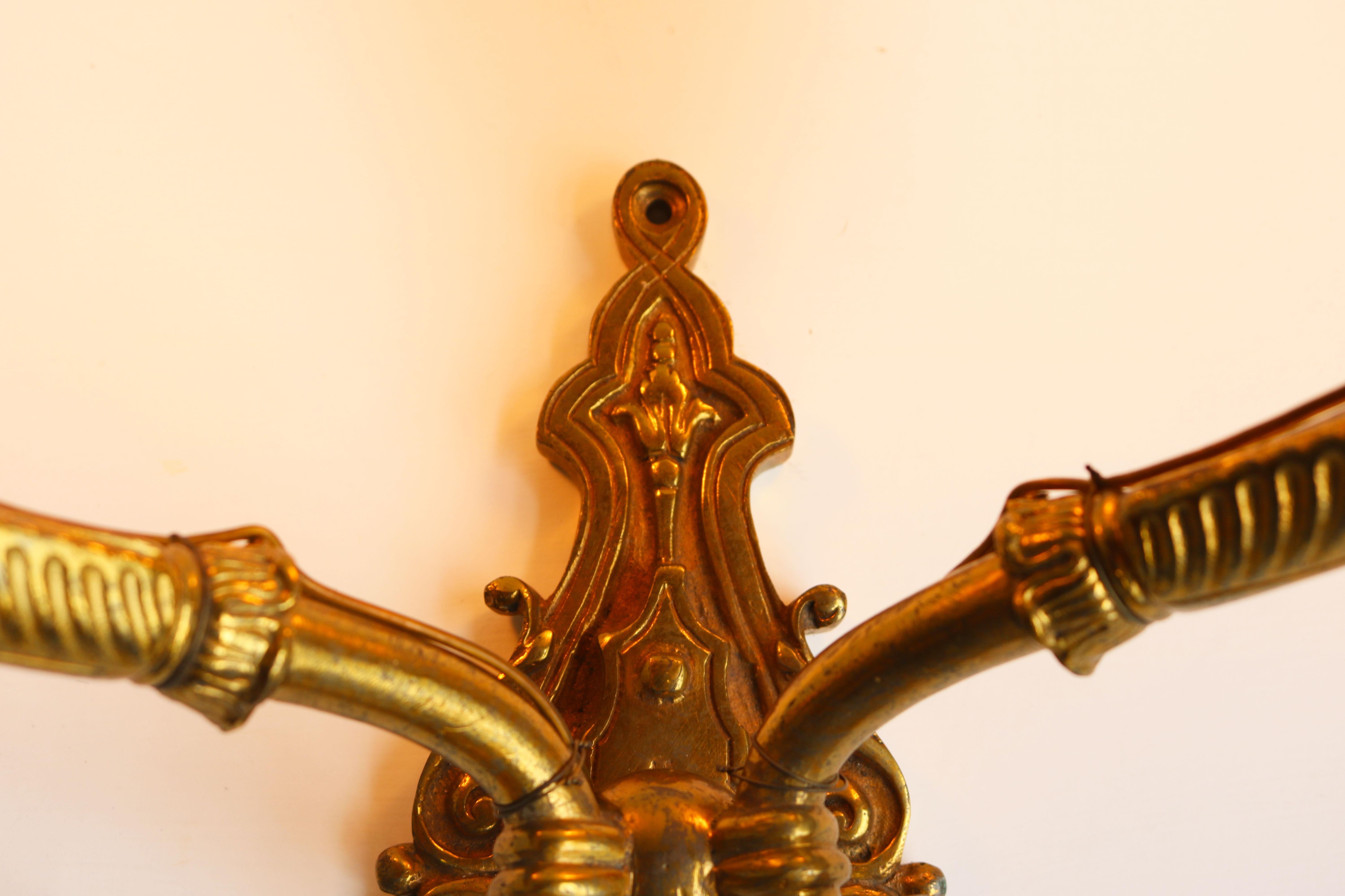 French Pair of Brass Empire 19th Century Wall Lights with Serpent Heads Sconces Glass For Sale
